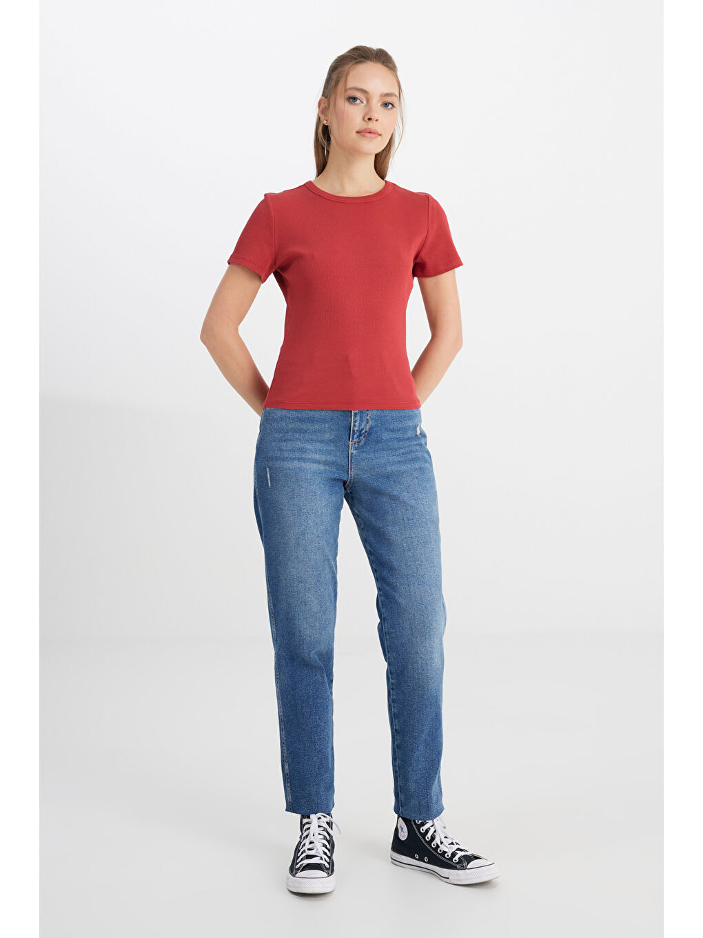 Slim Fit Dar Kesim Bisiklet Yaka Kırmızı Tişört-2