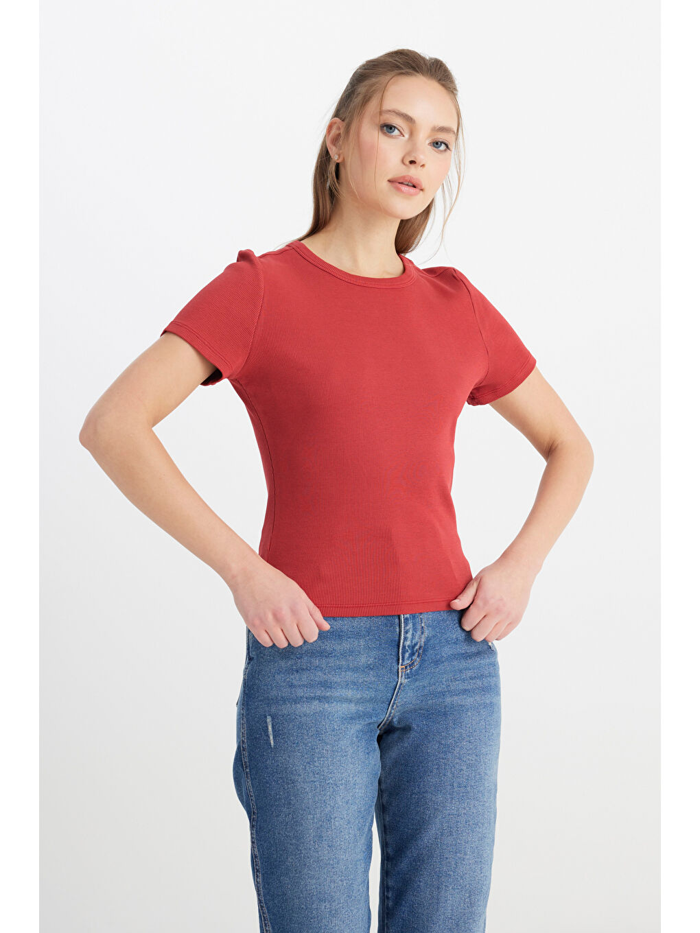 Slim Fit Dar Kesim Bisiklet Yaka Kırmızı Tişört-3