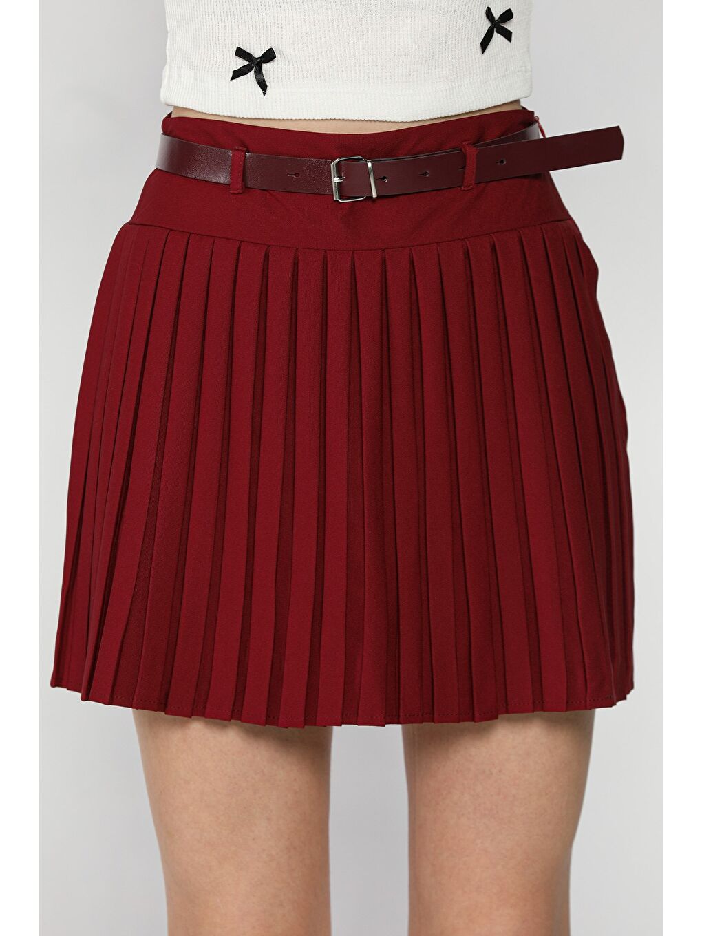 Bordo Kadın Bel Kemer Detaylı Pileli Şortlu Mini Etek-3