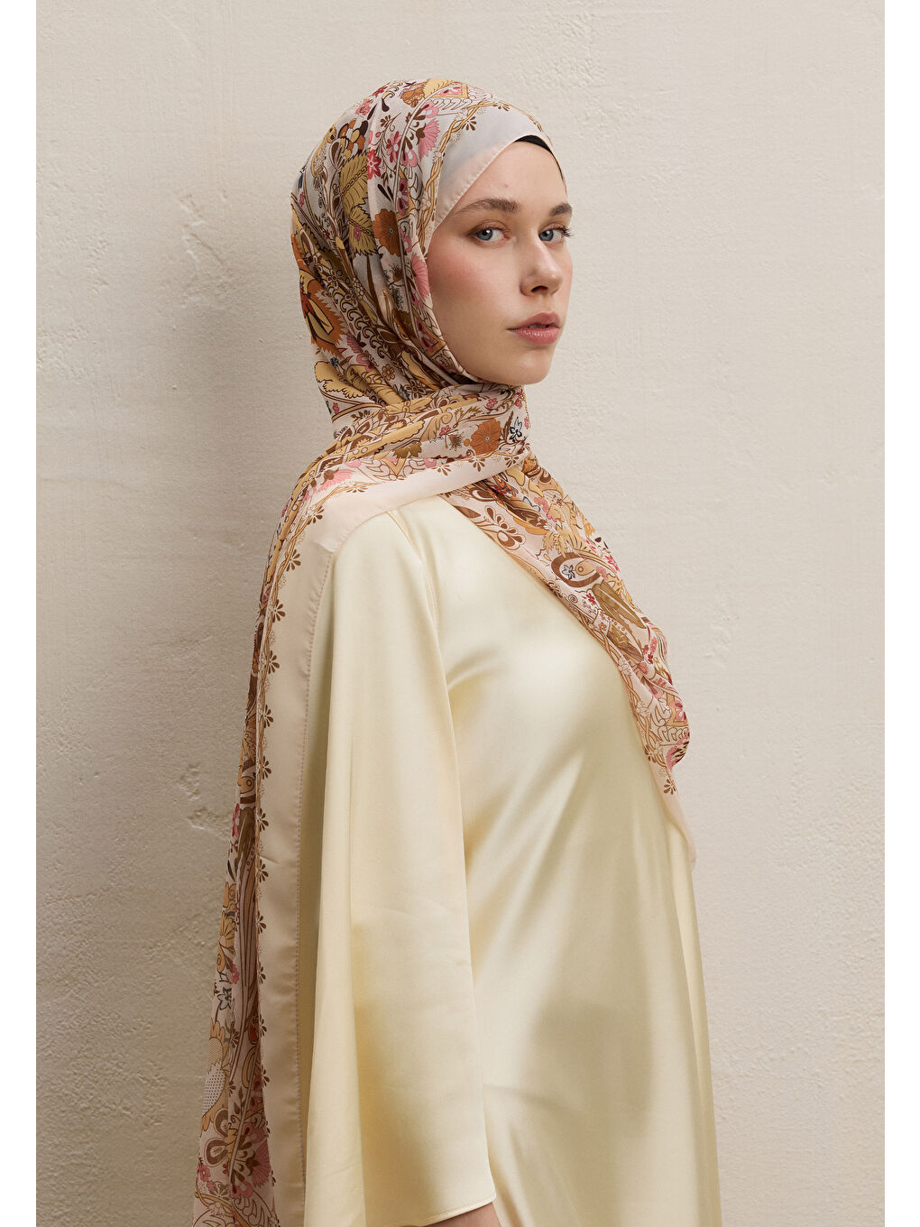 Kahverengi Verona Desen İpek Krep Şal Toprak