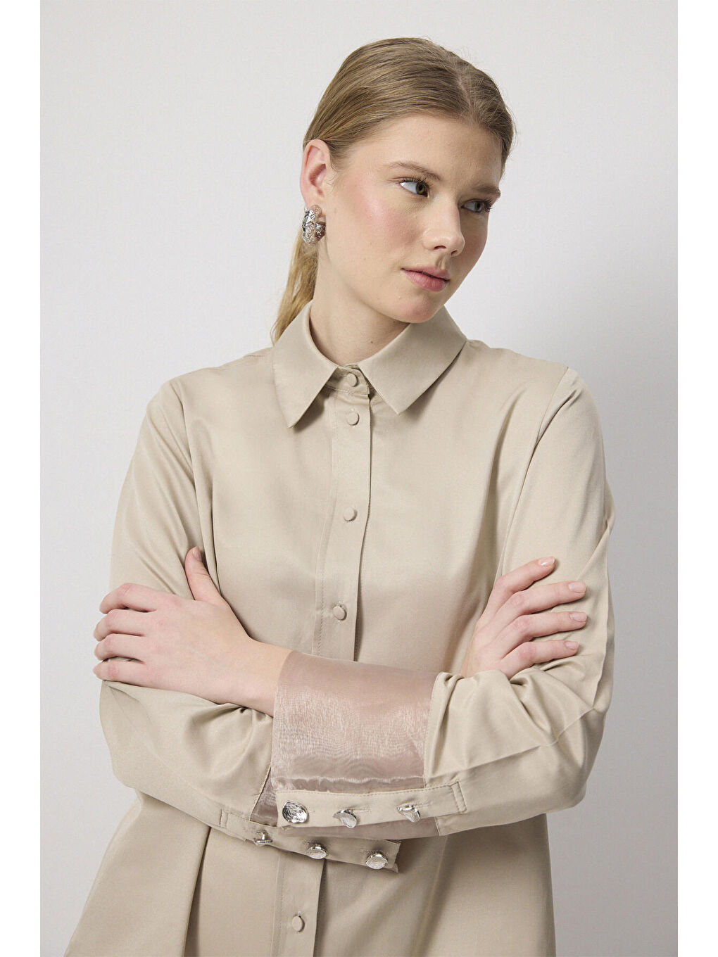 Bej Organze Manşetli Gömlek-3