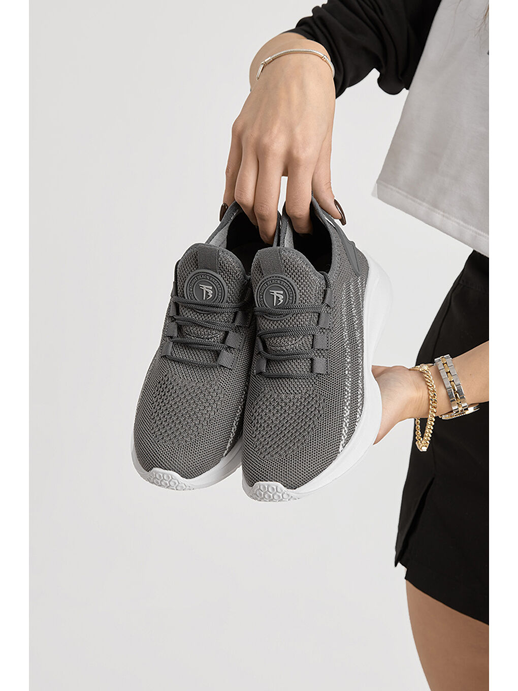 Gri Unisex Füme Termo Taban Şerit Detaylı Bağcıklı Triko Spor Ayakkabı