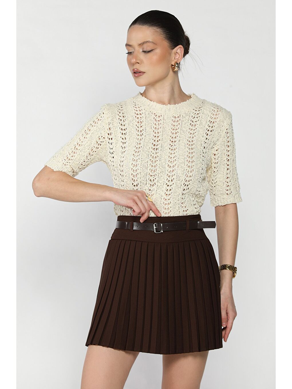 Kahverengi Kadın Bel Kemer Detaylı Pileli Şortlu Mini Etek-1