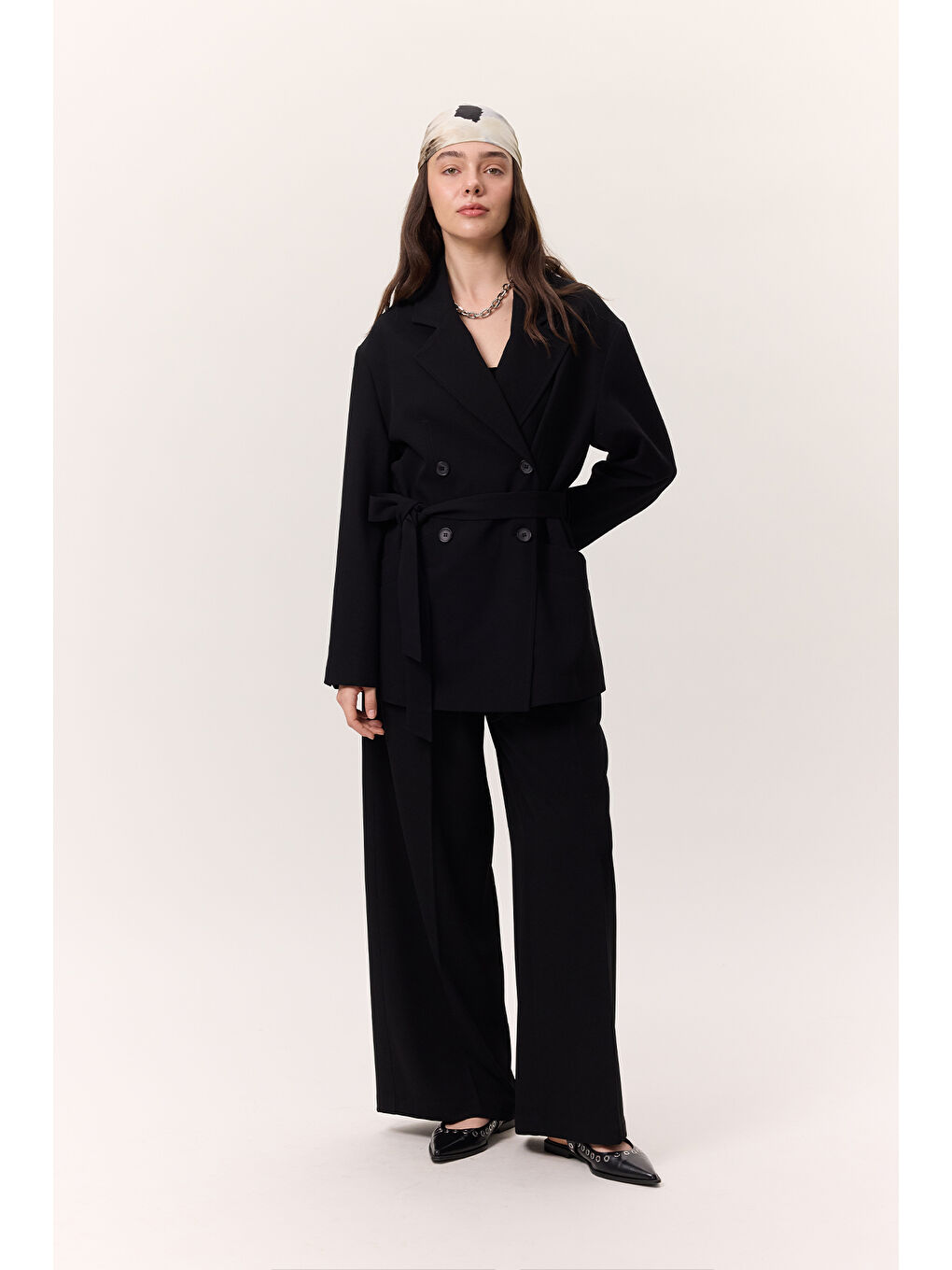 Dökümlü Kemerli Ceket Siyah-3