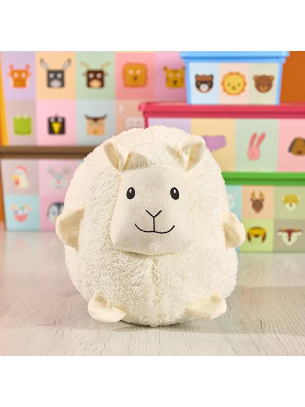 Soft Kuzu Figürlü Yastık - Beyaz - 30x25 cm