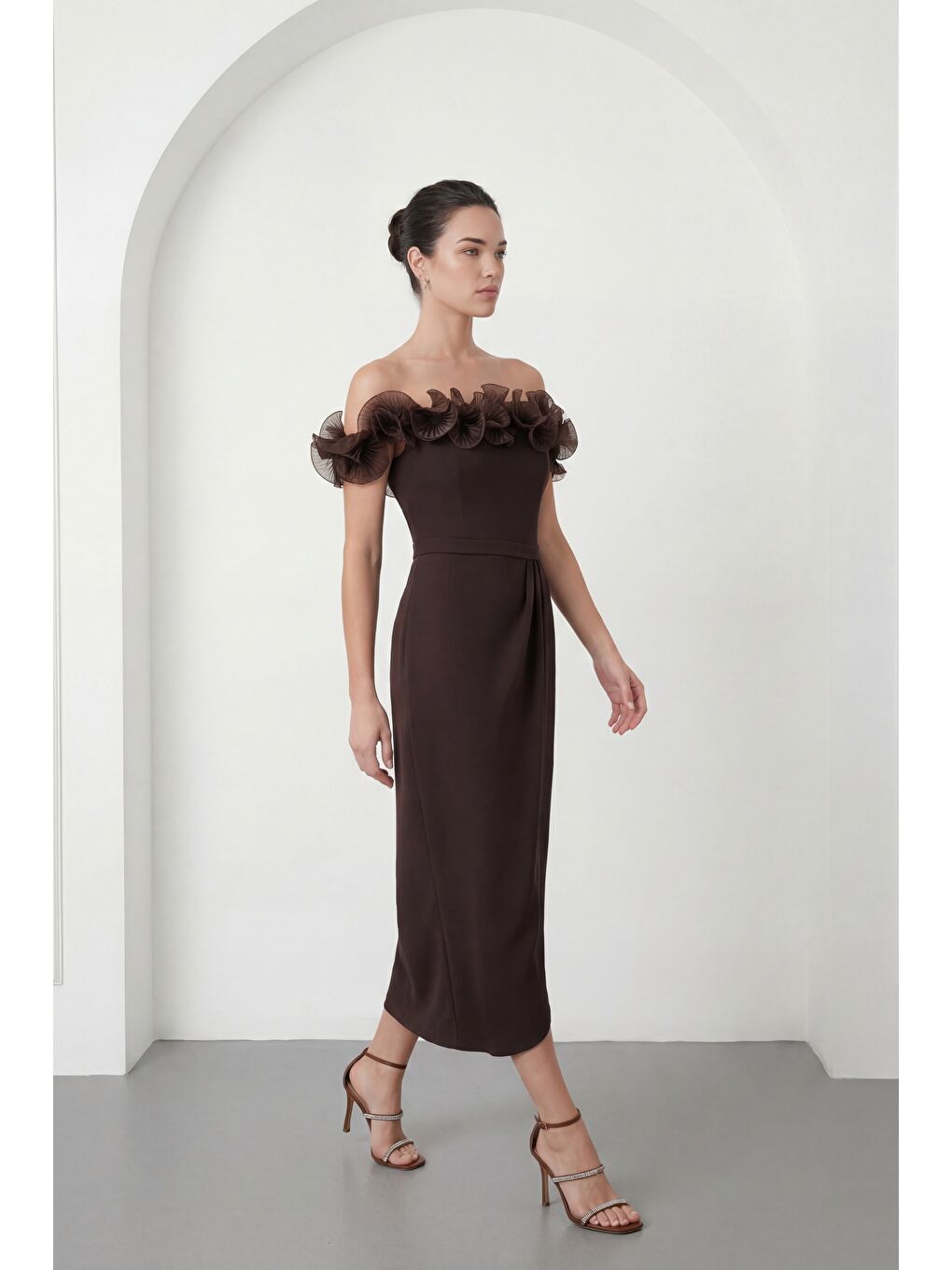 Kadın Kahverengi Kayık Yaka Volan Detay Söz nişan Nikah Abiye Elbise-1