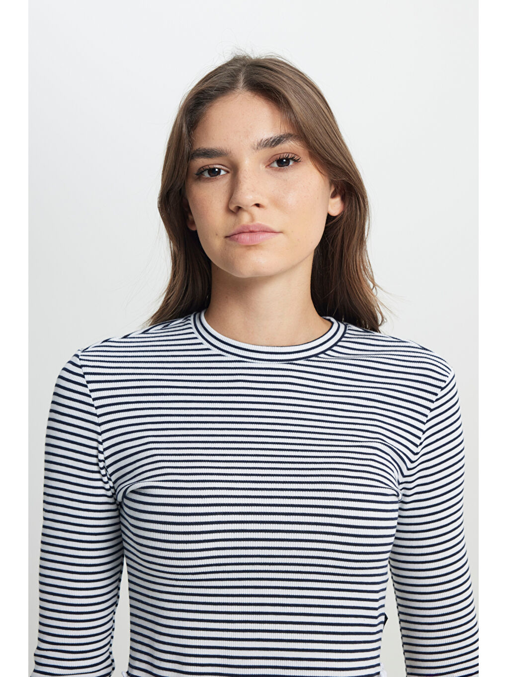 Slim Fit Dar Kesim Bisiklet Yaka Beyaz Uzun Kollu Tişört-4