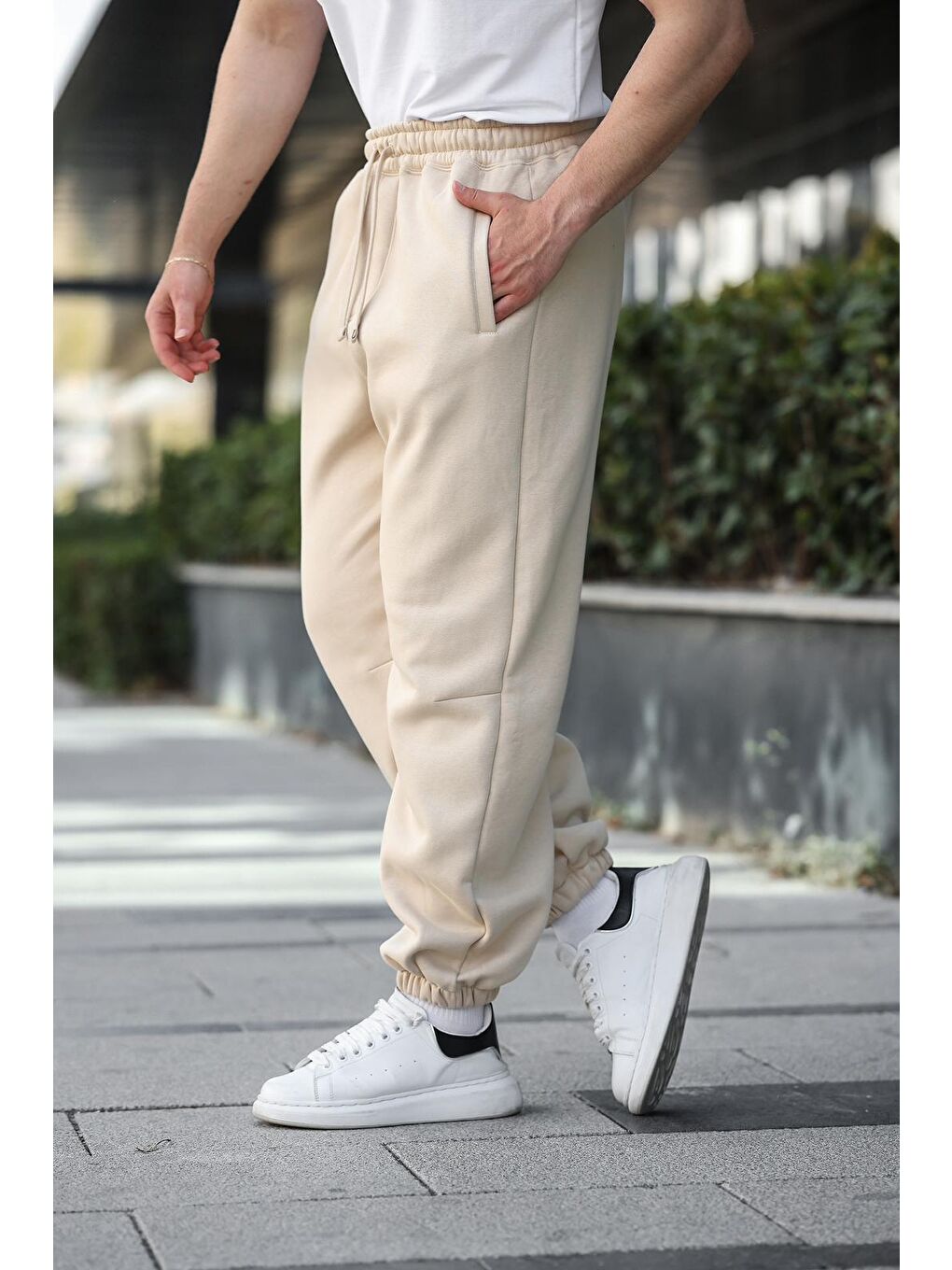 Bej Rahat Kesim Paçası Lastikli Erkek Eşofman Altı E6579-3