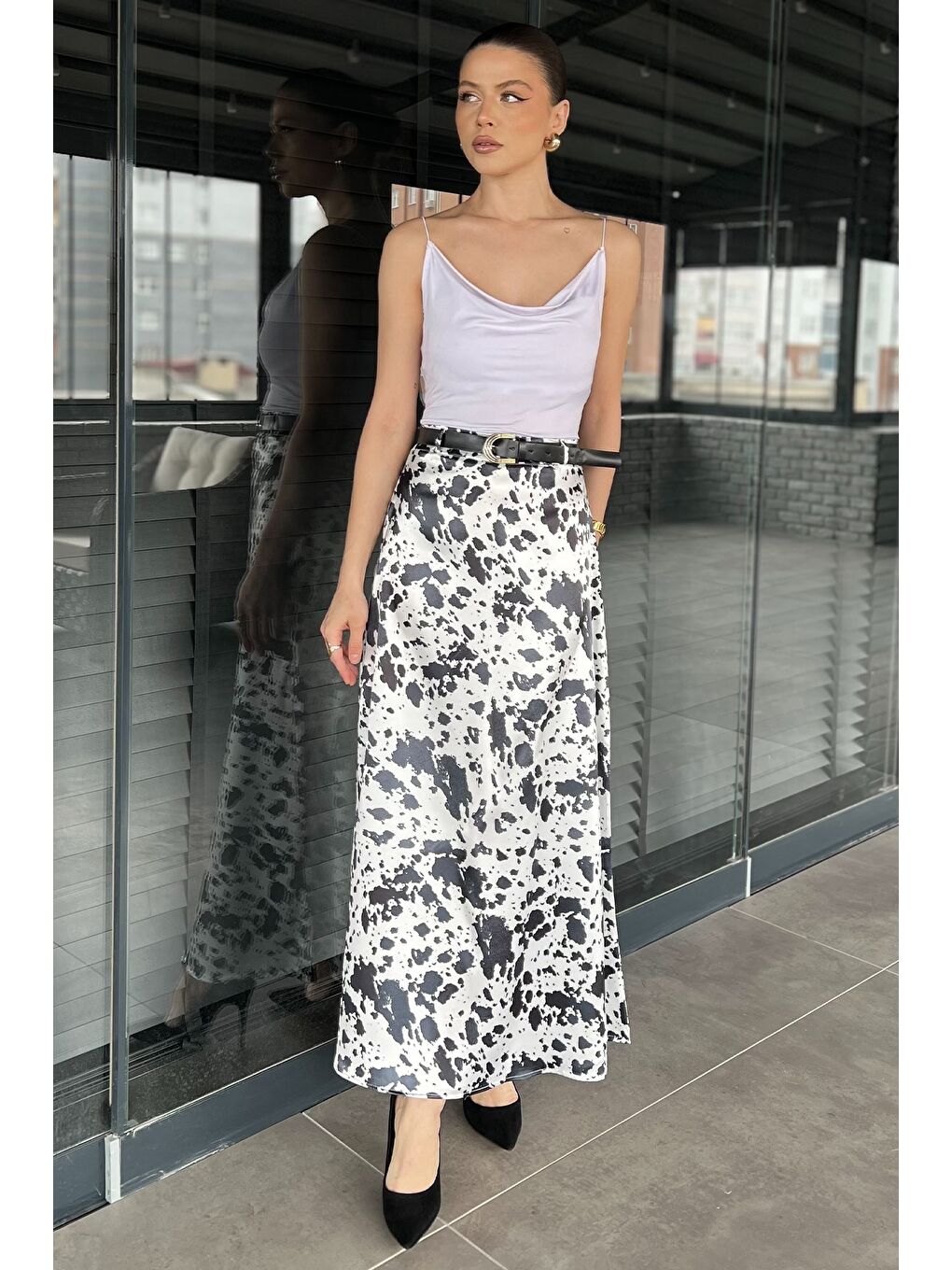 Lacivert Kadın Kemer Detaylı Desenli Uzun Saten Etek