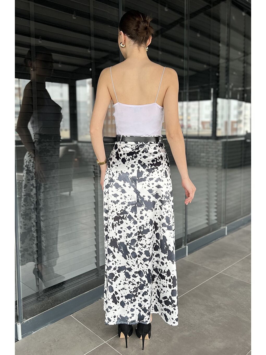 Lacivert Kadın Kemer Detaylı Desenli Uzun Saten Etek-2