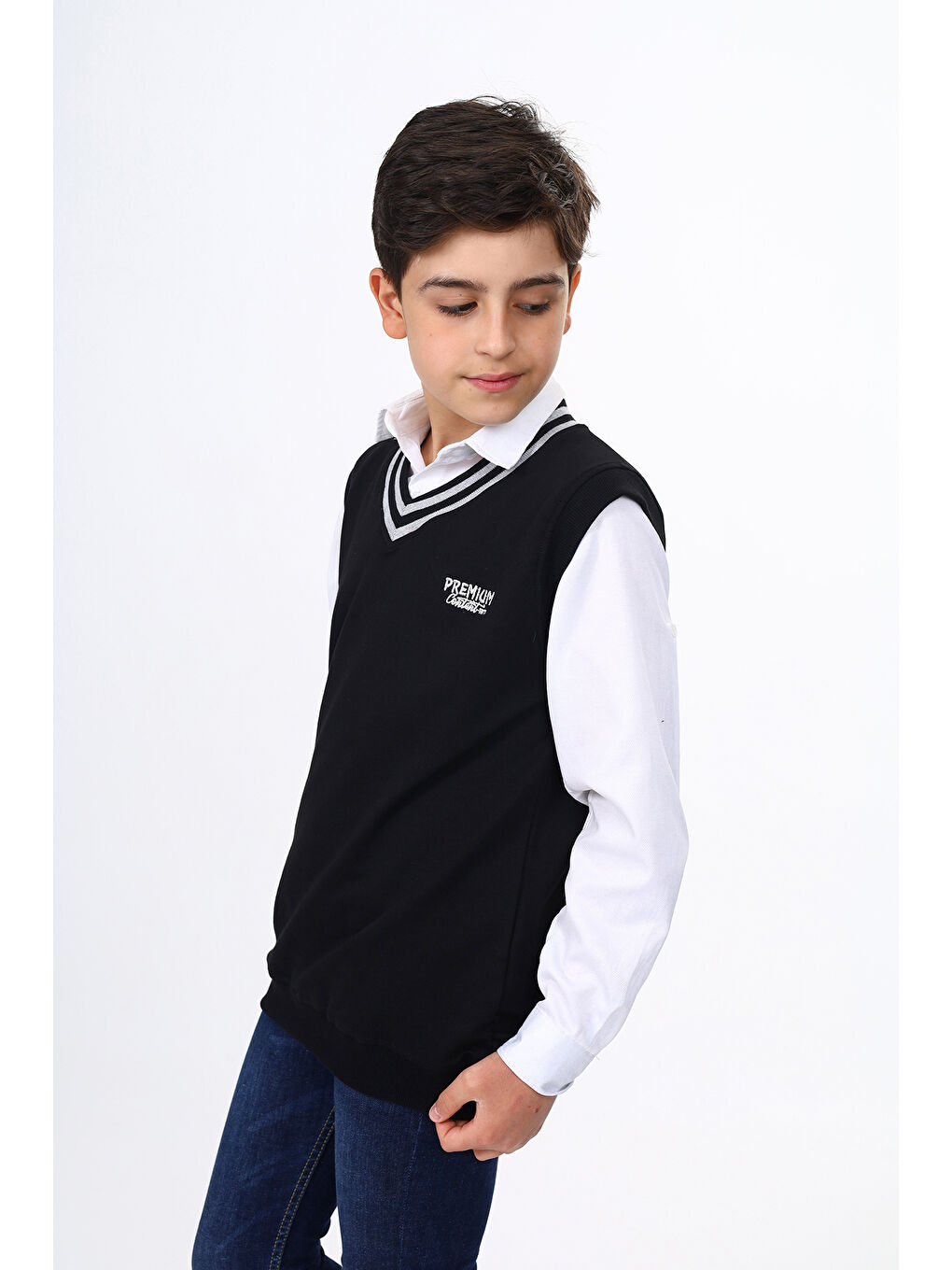 Siyah Erkek Çocuk Okul Nakışlı Süveter-1