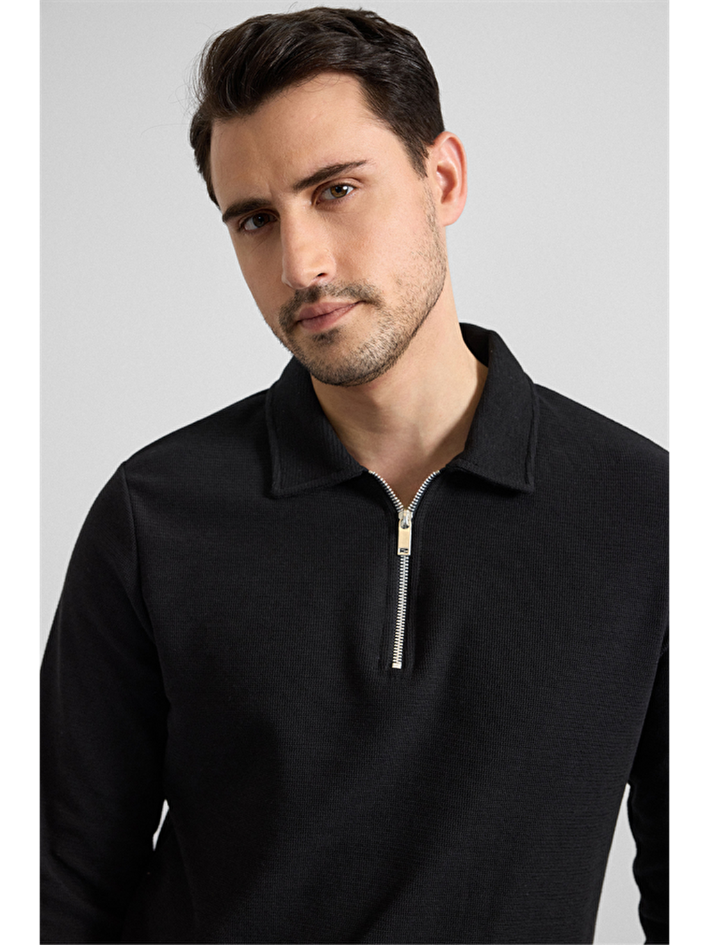 Siyah Regular Düz Yarım Balıkçı Yaka Sweatshirt-1