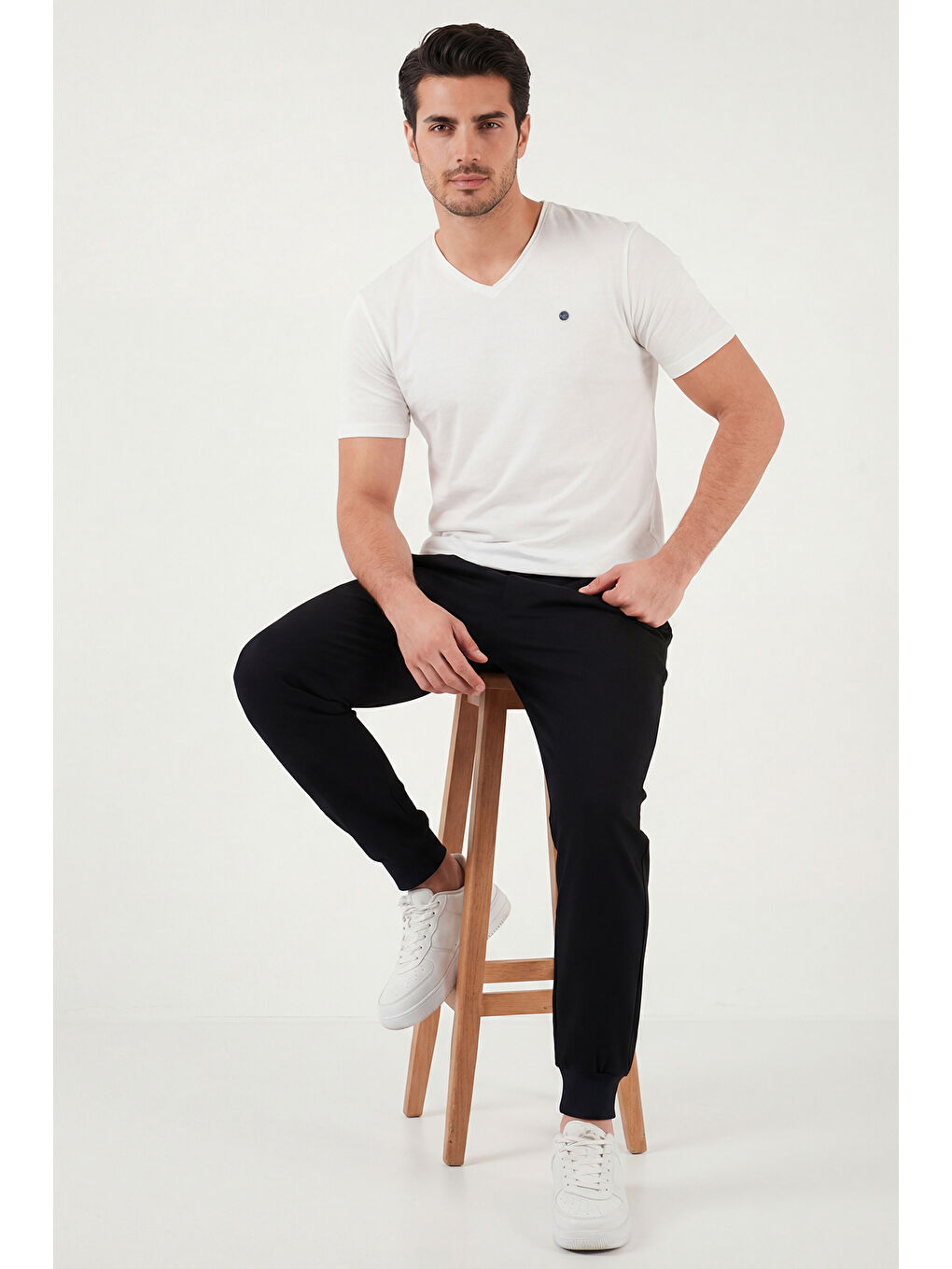 Ekru Pamuklu Slim Fit V Yaka T Shirt 5902719-1
