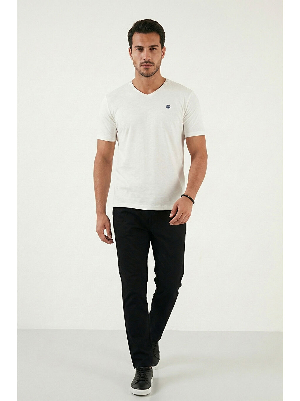 Ekru Pamuklu Slim Fit V Yaka T Shirt 5902719-2