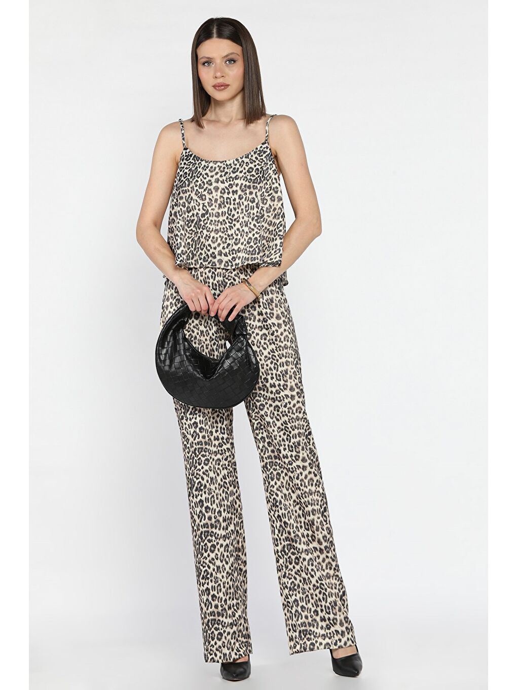 Kahverengi Leopar Desenli İp Askılı Saten Bluz Pantolon İkili Takım-1