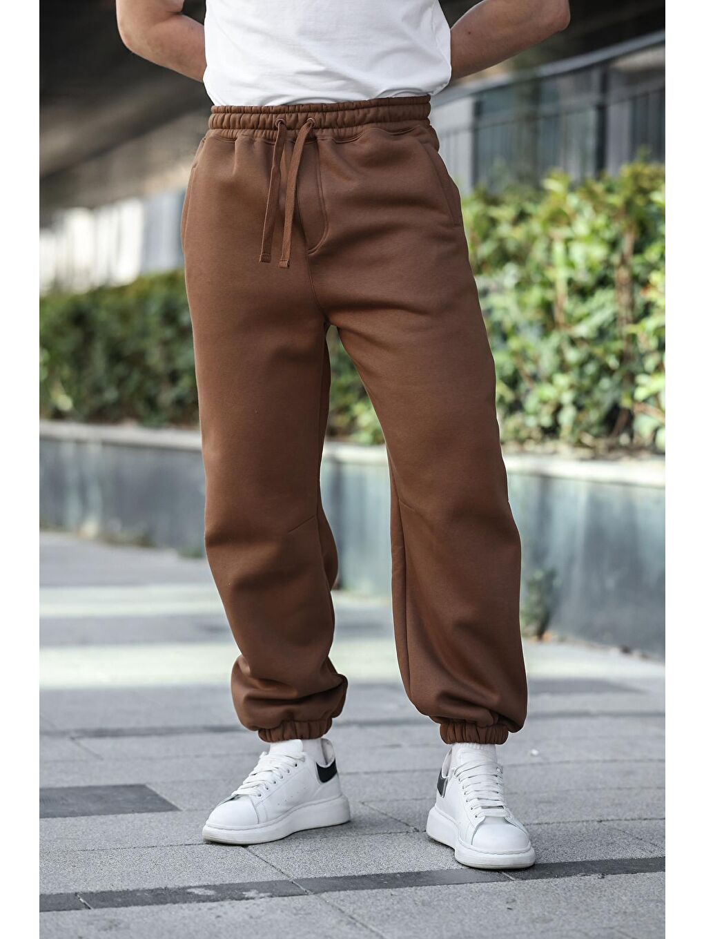 Kahverengi Rahat Kesim Paçası Lastikli Erkek Eşofman Altı E6579-4