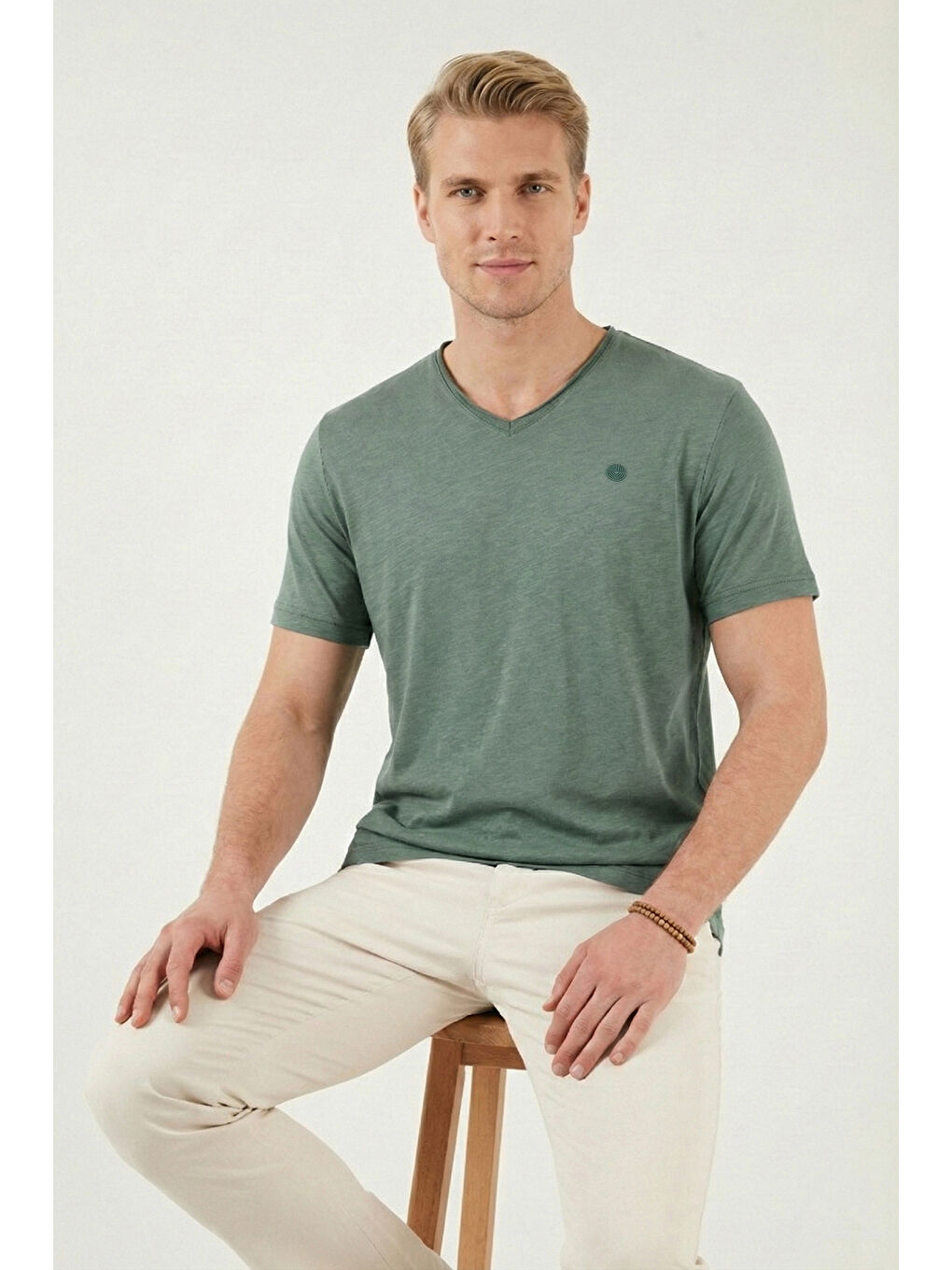 Yeşil Pamuklu Slim Fit V Yaka T Shirt 5902719-2