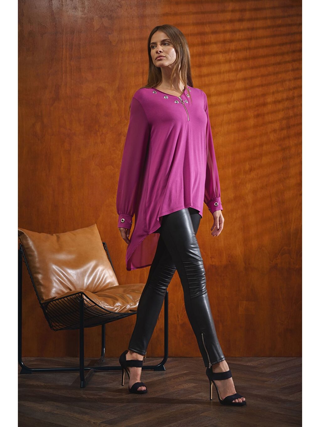 Fuşya Büyük Beden V Yaka Uzun Kollu Tül Detaylı Asimetrik Kesim Bluz 110881-3