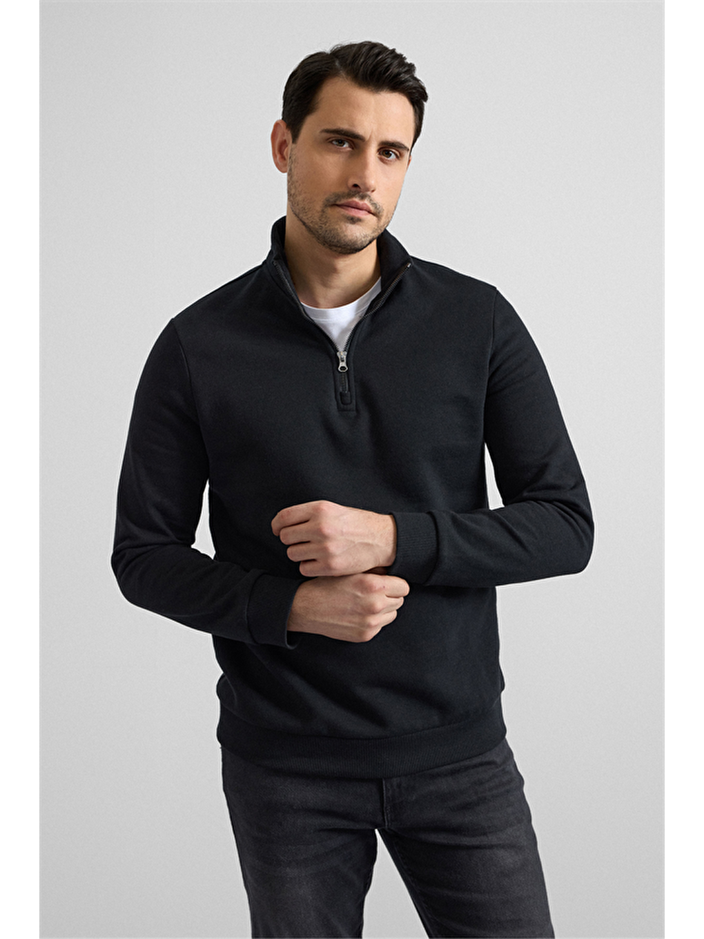 Siyah Regular Düz Yarım Balıkçı Yaka Sweatshirt-1