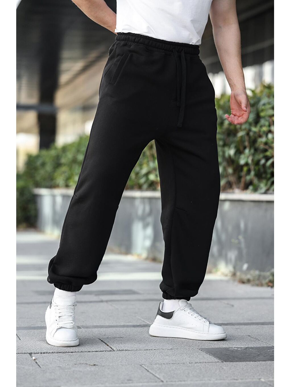 Siyah Rahat Kesim Paçası Lastikli Erkek Eşofman Altı E6579-3