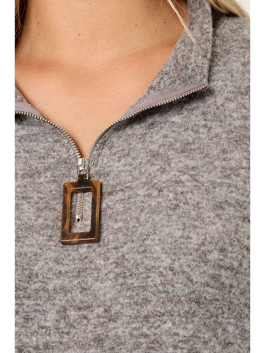 Gri Büyük Beden V Yaka Uzun Kollu Pelüş Kumaş Midi Elbise 304280-3