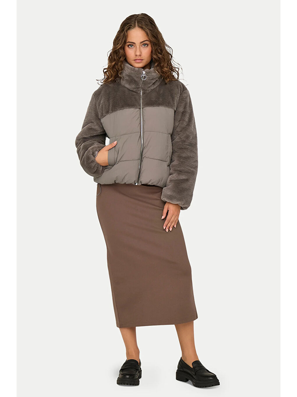Bej Onlwanja Regular Fit Pelüş Detaylı Şişme Kadın Mont 15292945-1