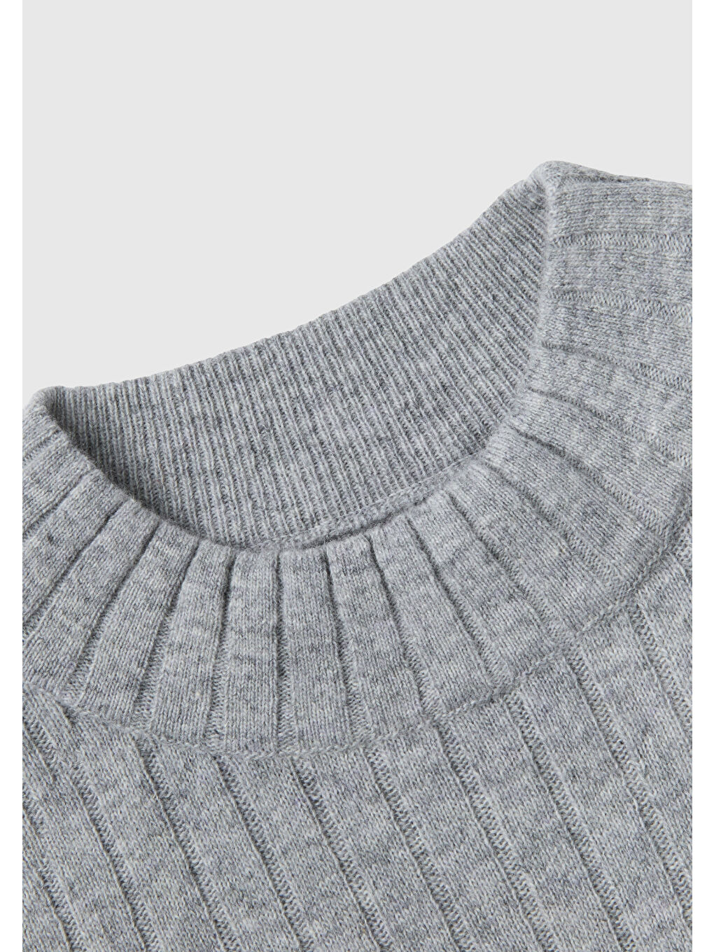 Kadın Gri Melanj Yün Karışımlı Kol Ucu Yırtmaçlı Yarım Balıkçı Kazak-4