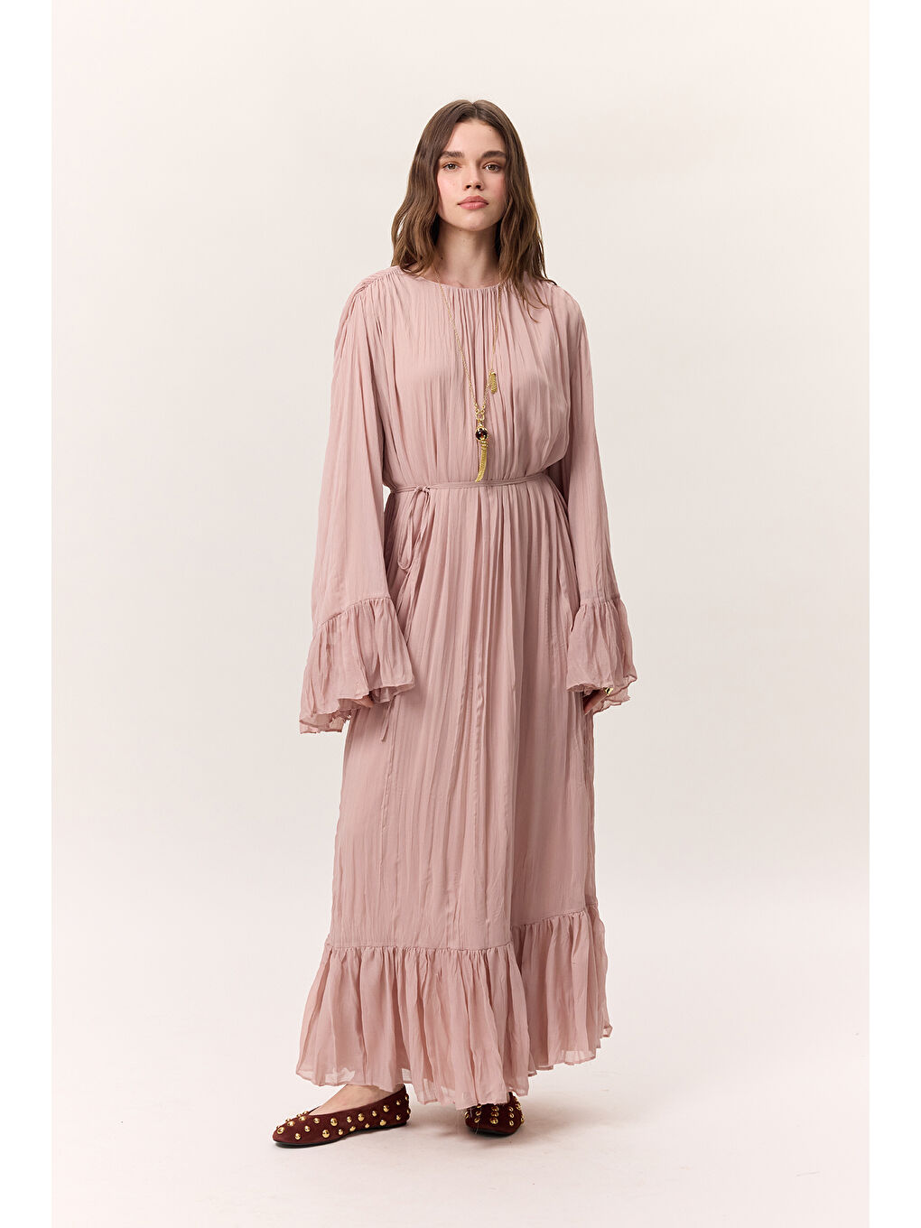Pembe Crush Piliseli Katlı Uzun Elbise Pudra-1