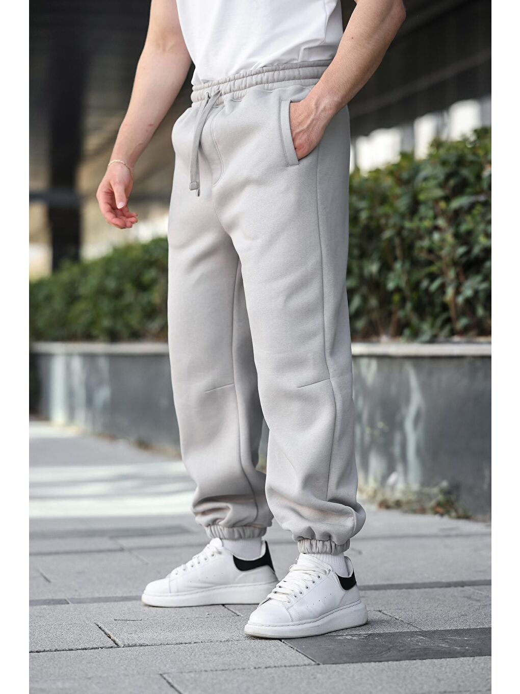 Boyalı Gri Rahat Kesim Paçası Lastikli Erkek Eşofman Altı E6579-2