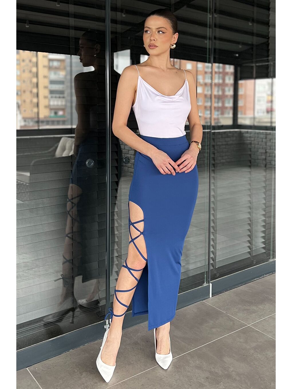 İndigo Kadın Yırtmaçlı Bağlama Detaylı Dalgıç Kumaş Etek-1