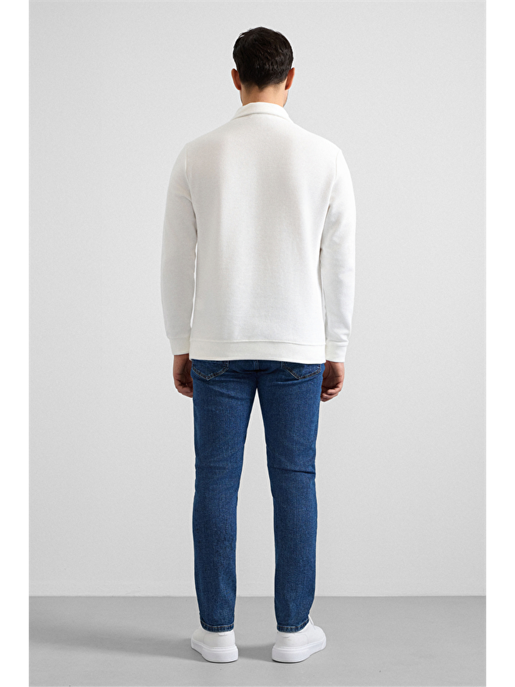 Beyaz Regular Düz Yarım Balıkçı Yaka Sweatshirt-3