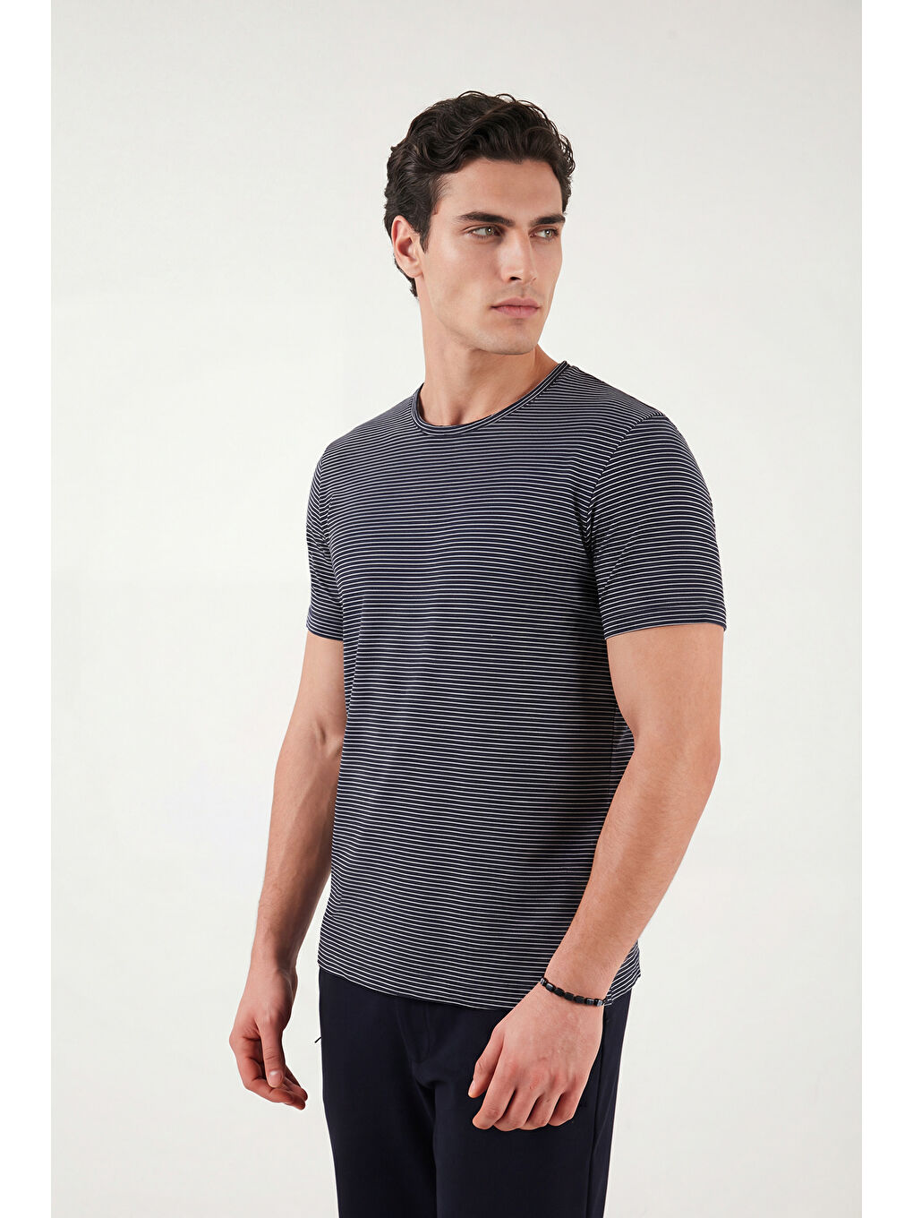 Lacivert Pamuklu Regular Fit Çizgili Bisiklet Yaka T Shirt 5904030-3