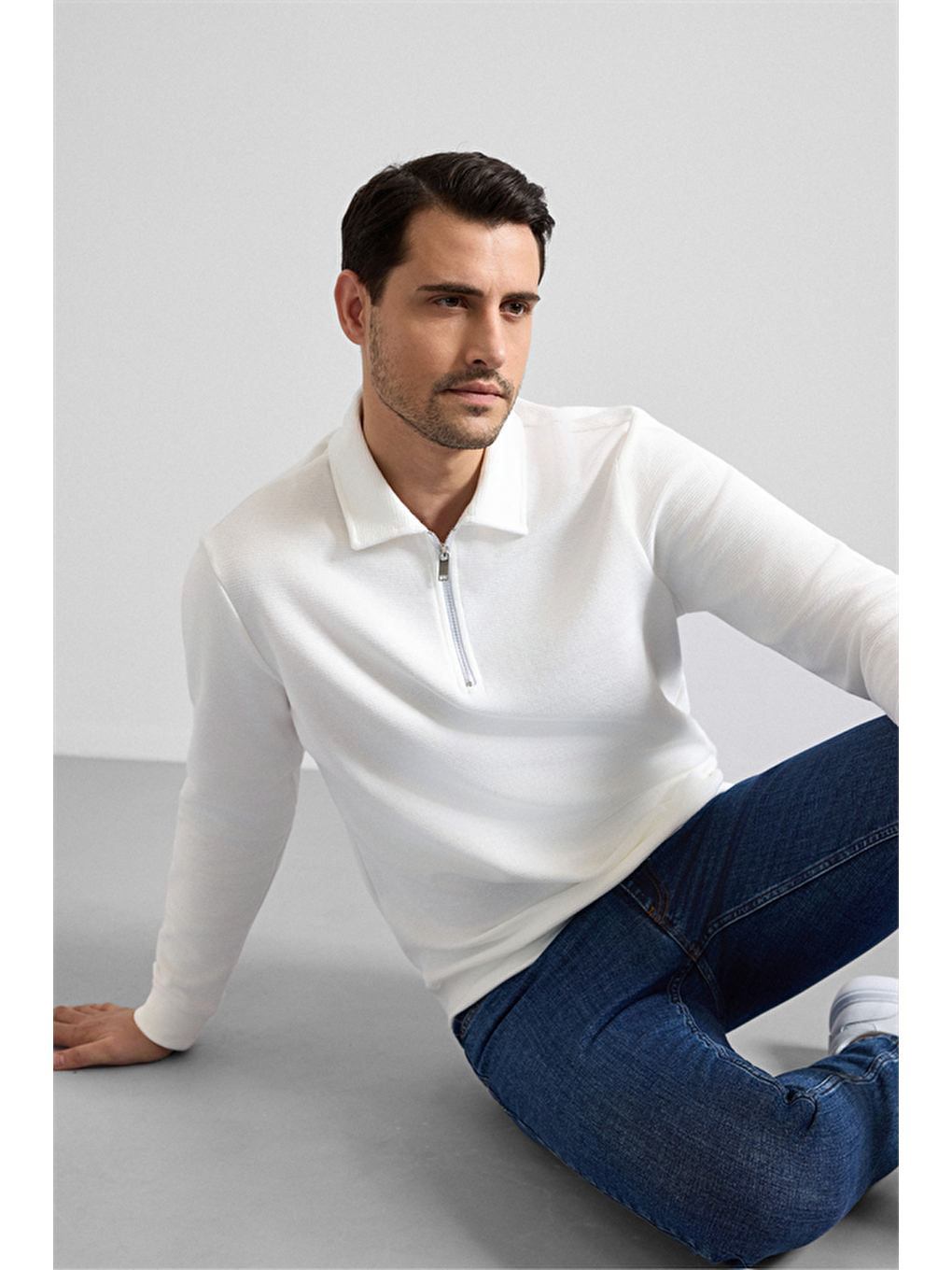 Beyaz Regular Düz Yarım Balıkçı Yaka Sweatshirt-4