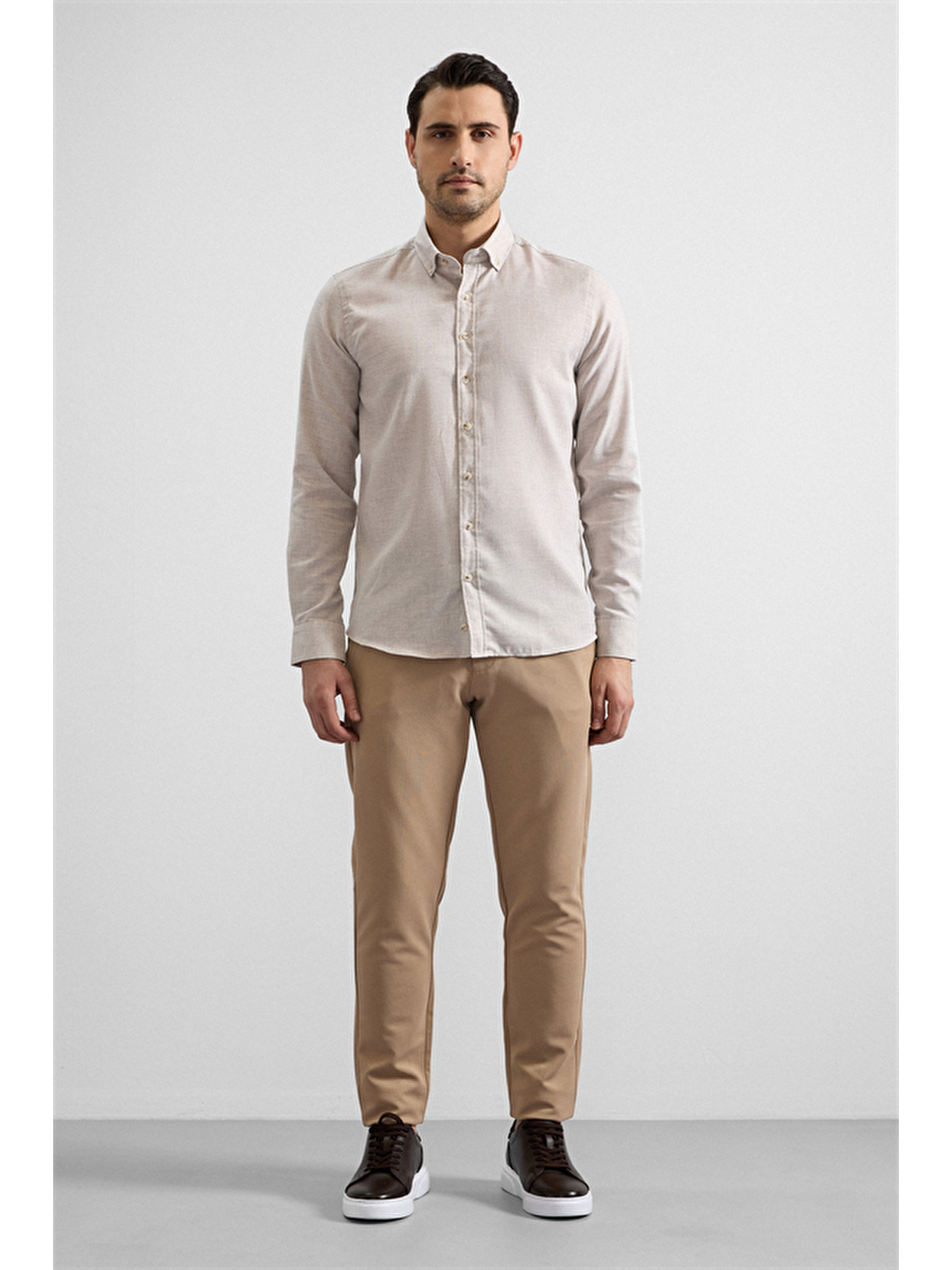 Ekru Slim Düğmeli Yaka Düz Cepsiz Casual Gömlek-4