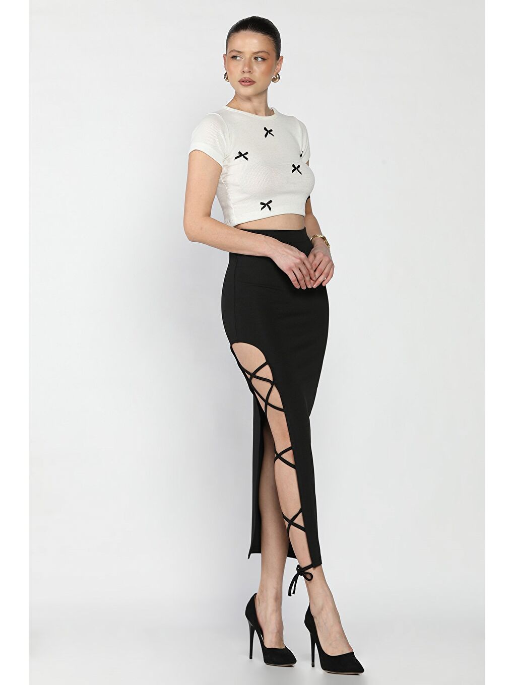 Siyah Kadın Yırtmaçlı Bağlama Detaylı Dalgıç Kumaş Etek-1