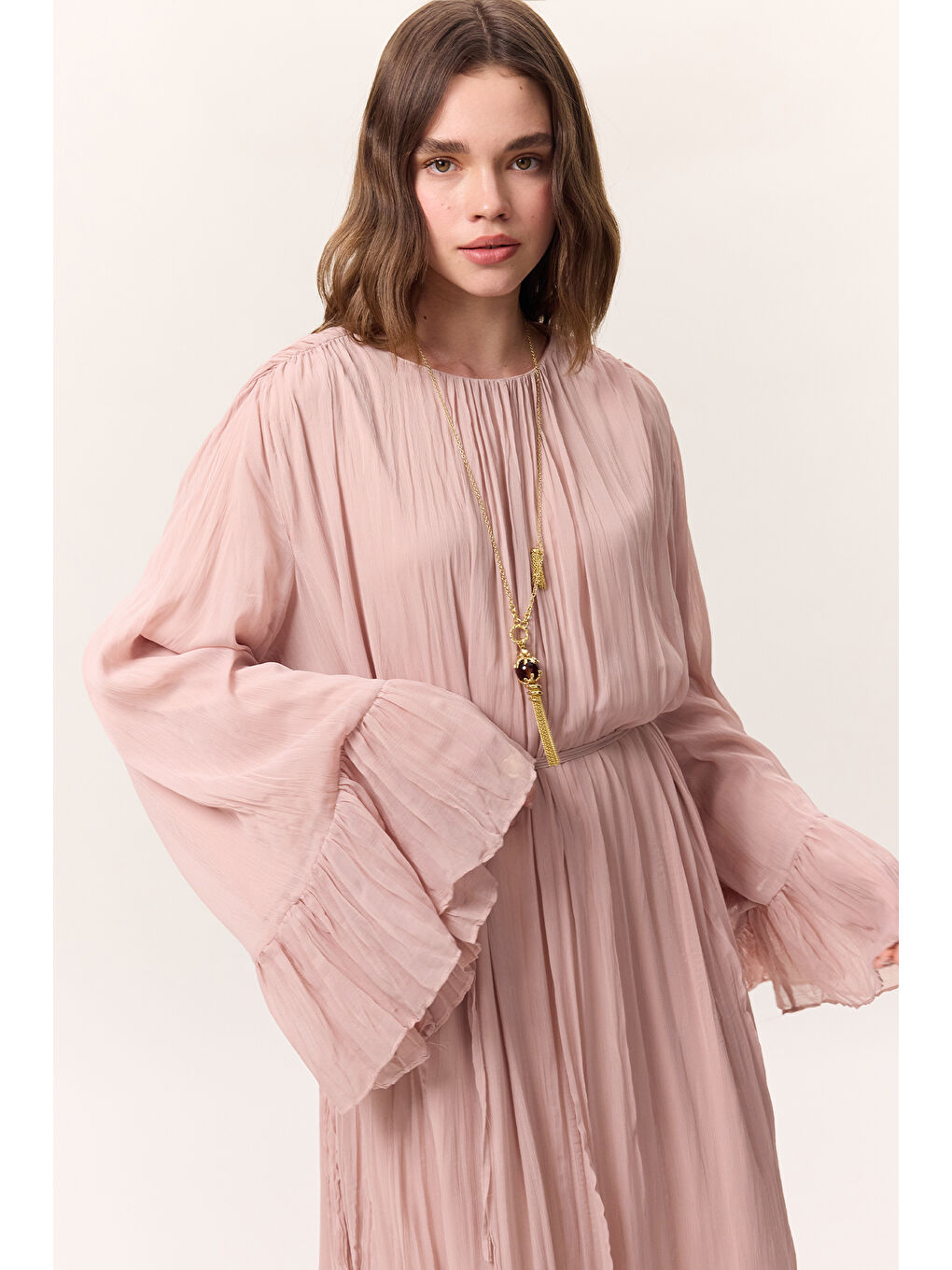 Pembe Crush Piliseli Katlı Uzun Elbise Pudra-4
