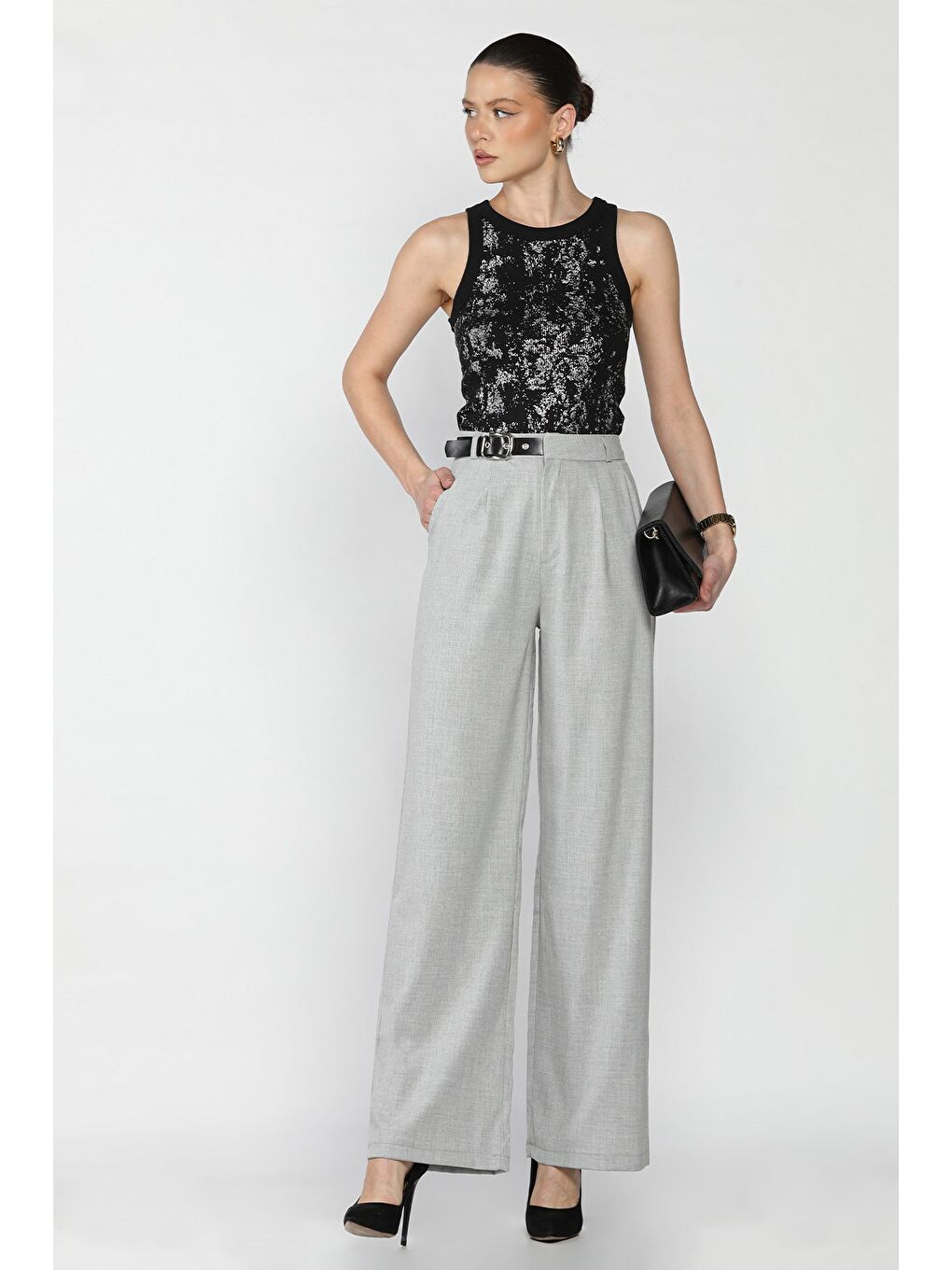 Gri Kadın Kemer Aksesuarlı Yüksek Bel Pileli Pantolon-1