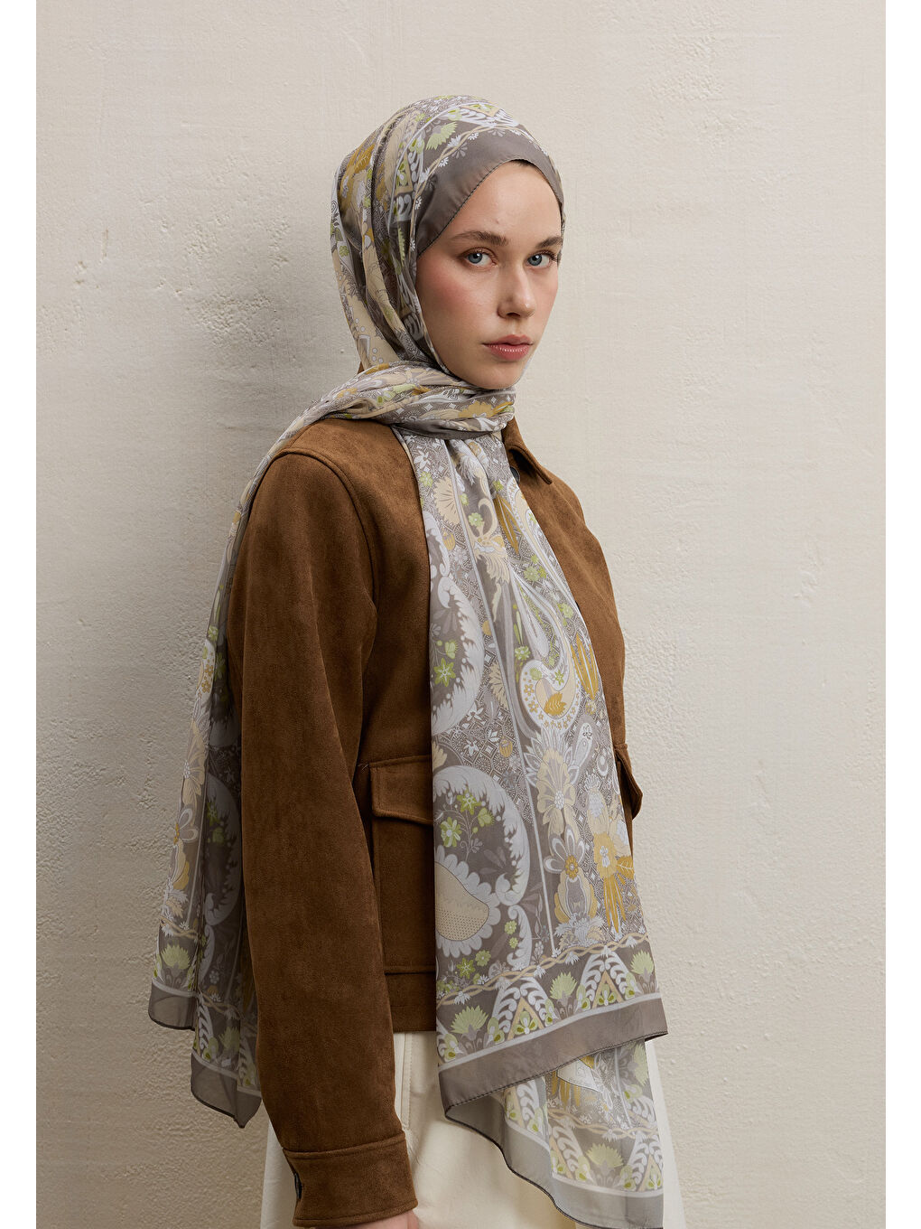 Yeşil Verona Desen İpek Krep Şal Adaçayı