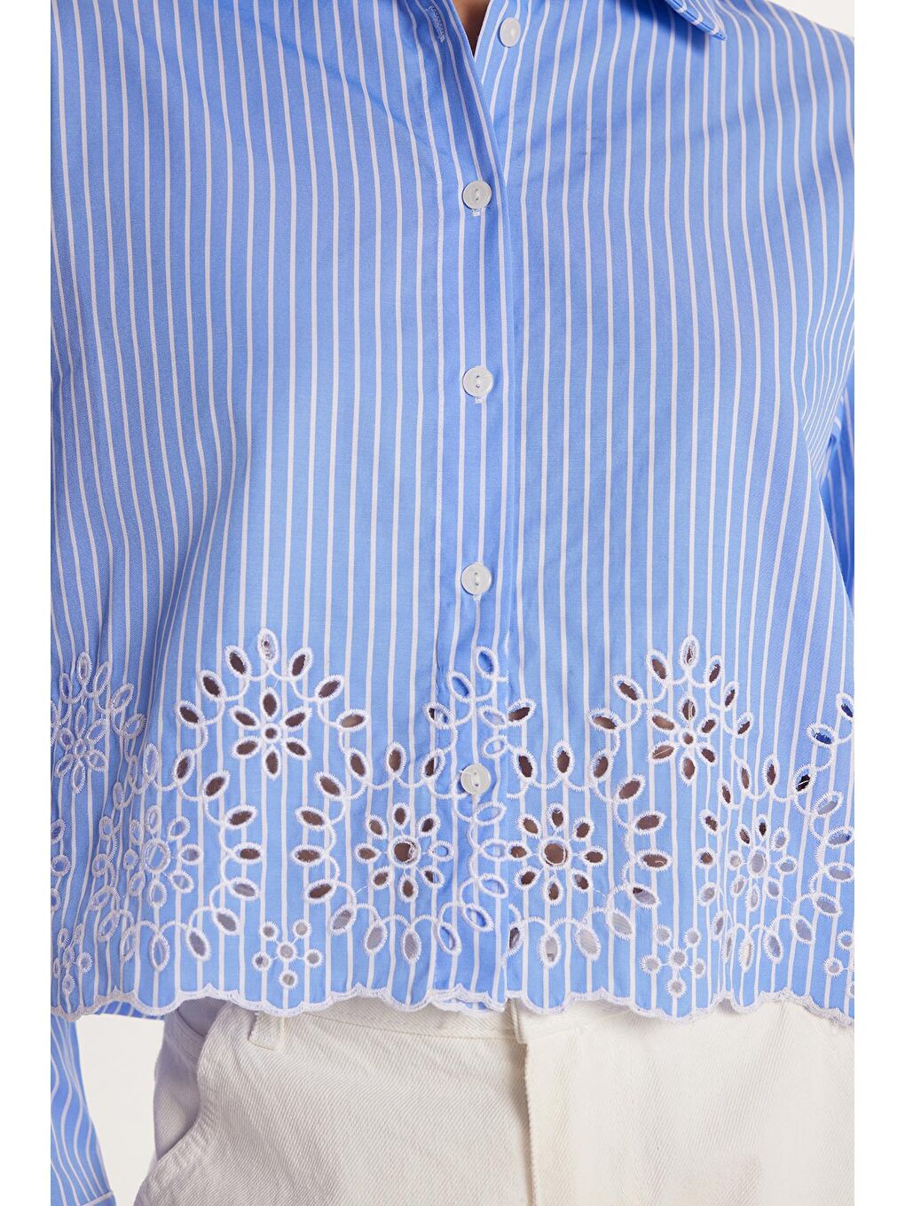 Mavi Kadın Slim Fit Dar Kesim Desenli Uzun Kollu Klasik Yaka Gömlek-2