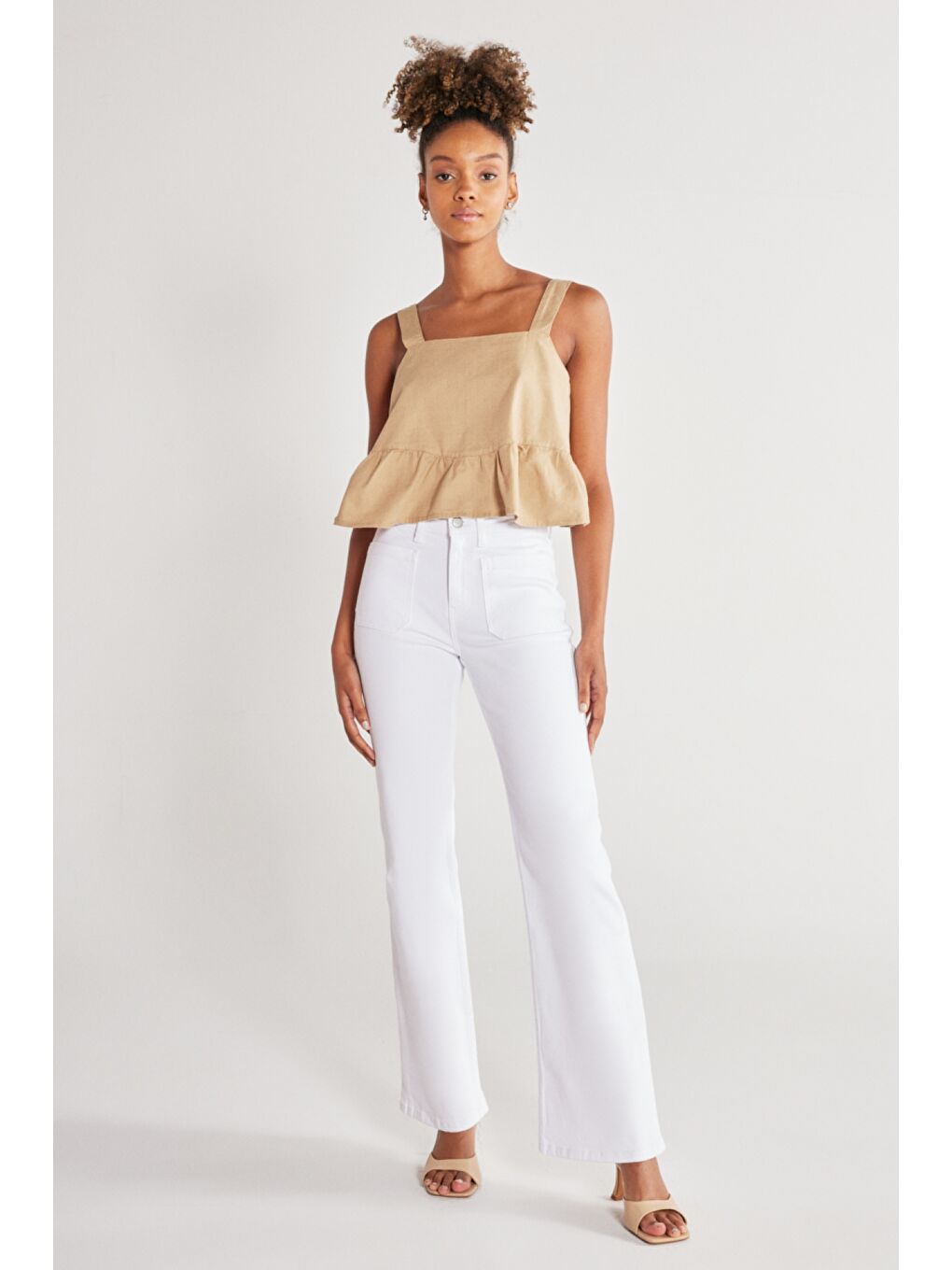 Regular Fit Normal Kesim %100 Pamuk Kare Yaka Bej Askılı Bluz-5