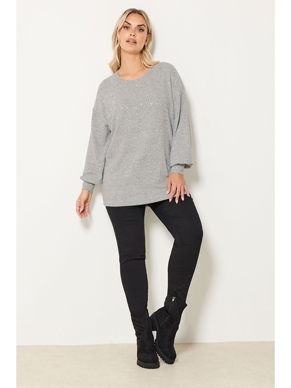 Gri Büyük Beden Bisiklet Yaka Uzun Kollu Taş Detaylı Pelüş Kazak 285065