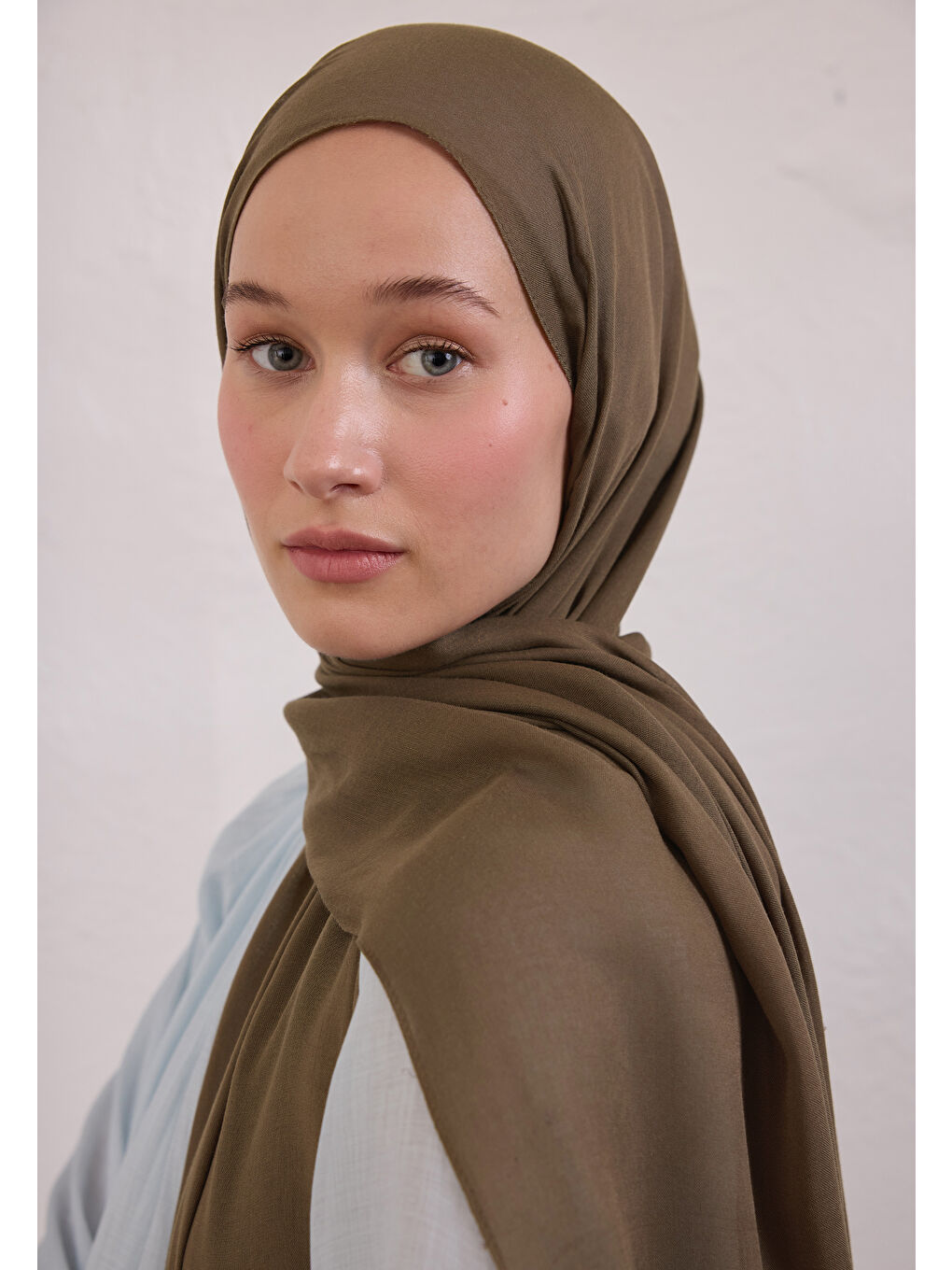 Kahverengi Soft Viskon Şal Tozlu Kahve-1