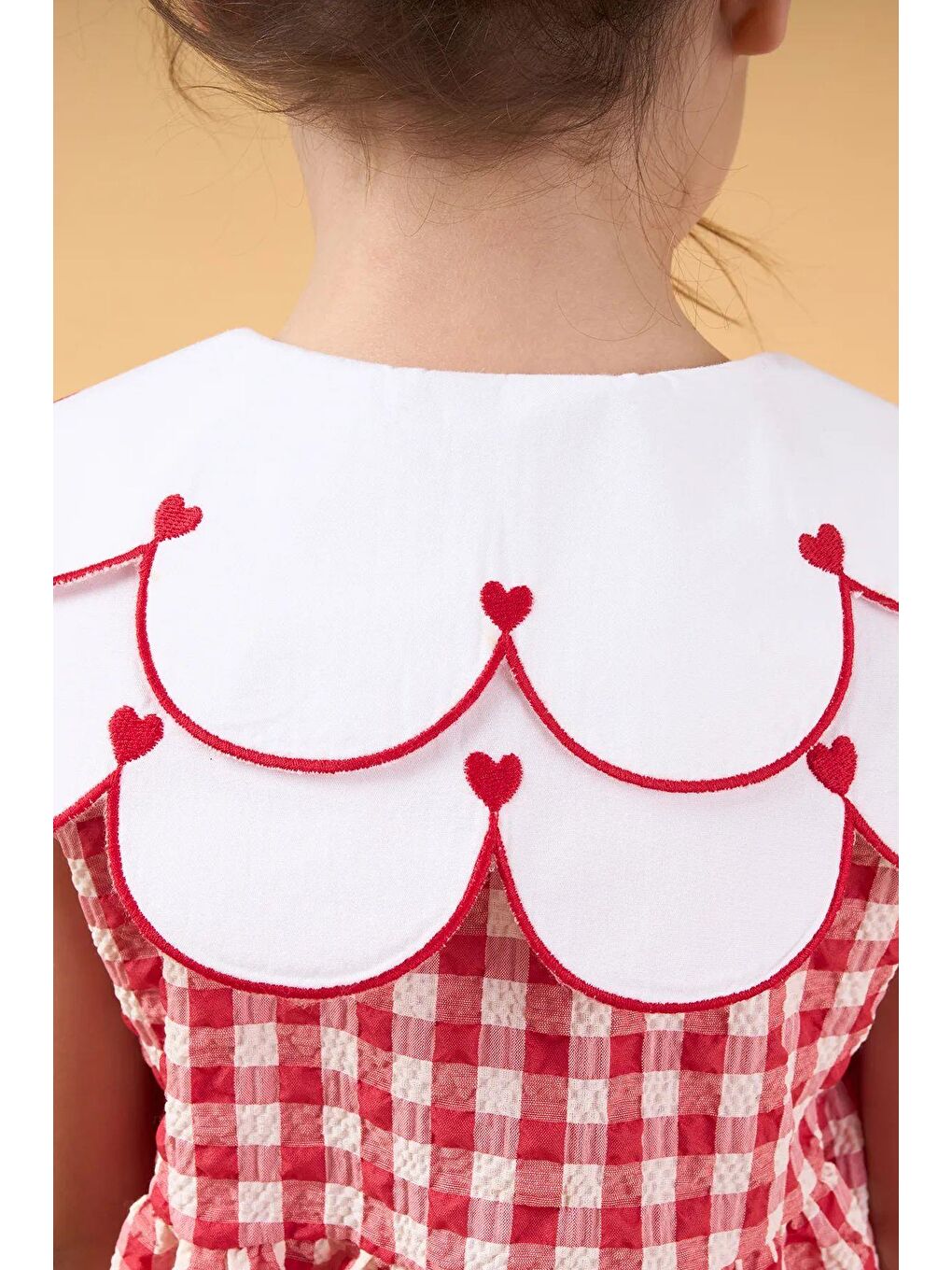 Kız Çocuk Kırmızı Ekose Düğmeli Kalpli Yaka Detaylı Elbise-2