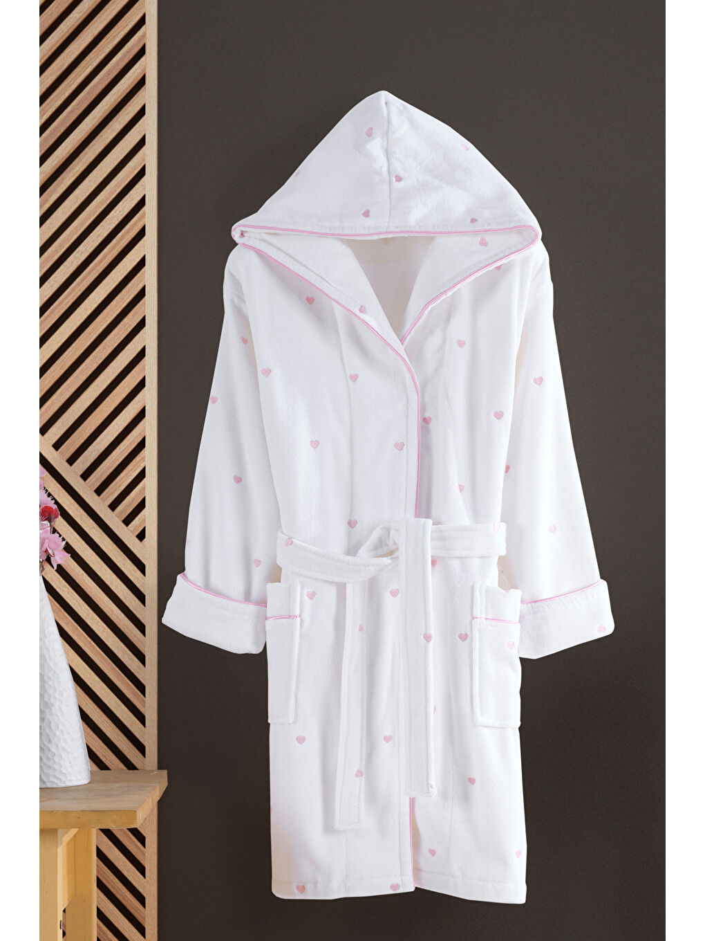 Pembe Love Serisi Kalpli Kapüşonlu (Çocuk Bornozu) - PUDRA - 11-12 YAŞ PUDRA/11-12YAS