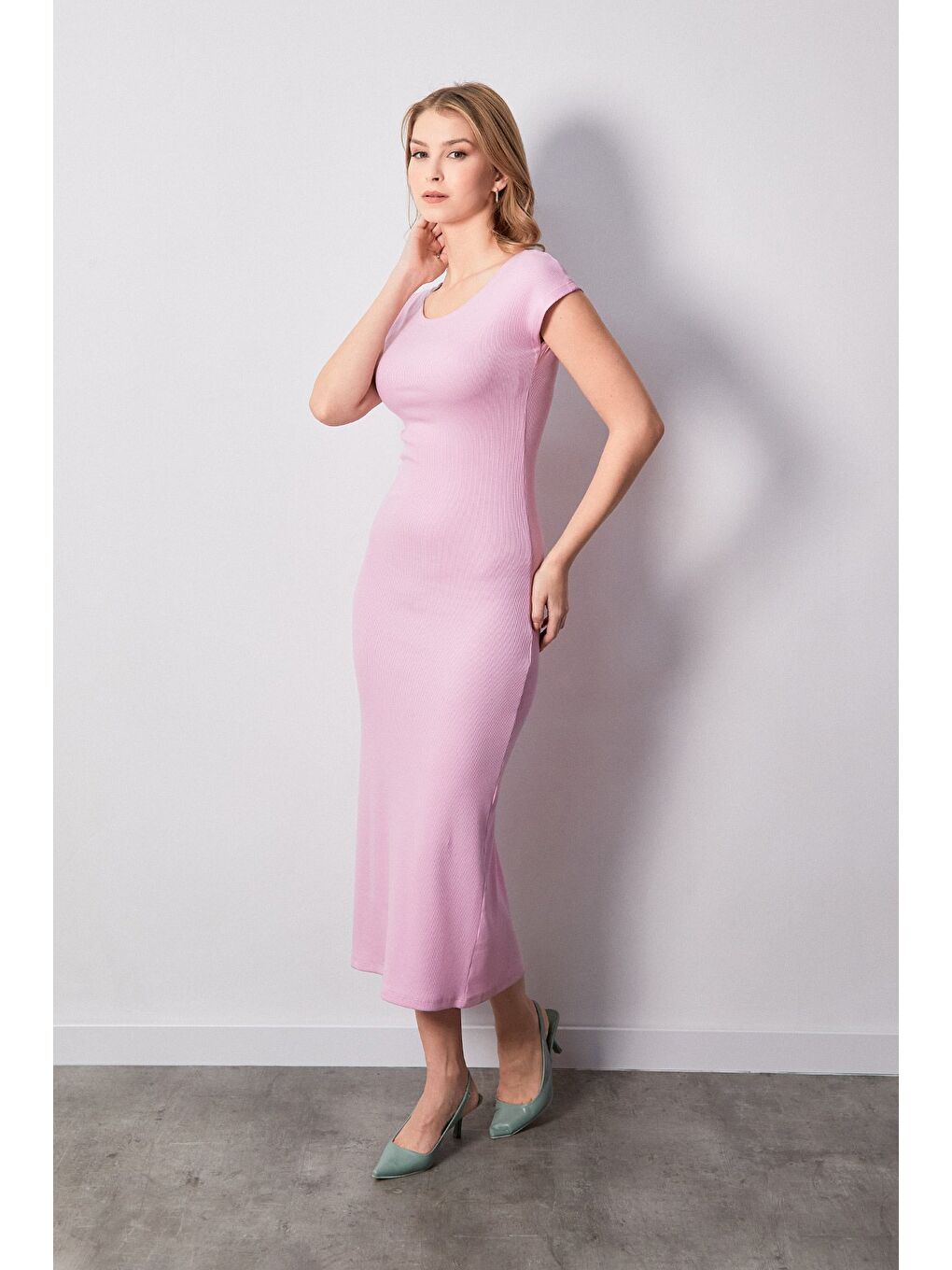 Fullamoda Pembe Basic Ribanalı Yırtmaçlı Elbise