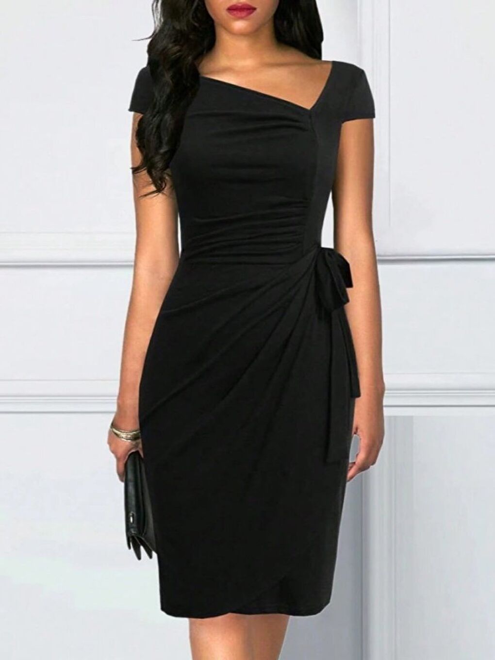 Siyah Kadın Kısa Kollu V Asimetrik Yaka Kesimli Yandan Bağlamalı Mini Janjan Krep Elbise-1