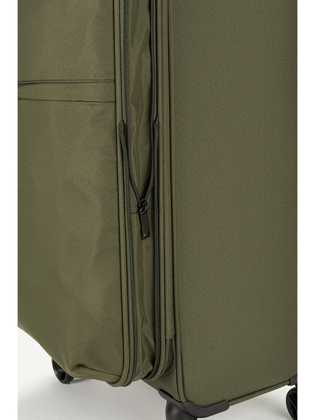 Haki Unisex  Ekstra Hafif Siyah Kumaş Büyük Boy Valiz-6