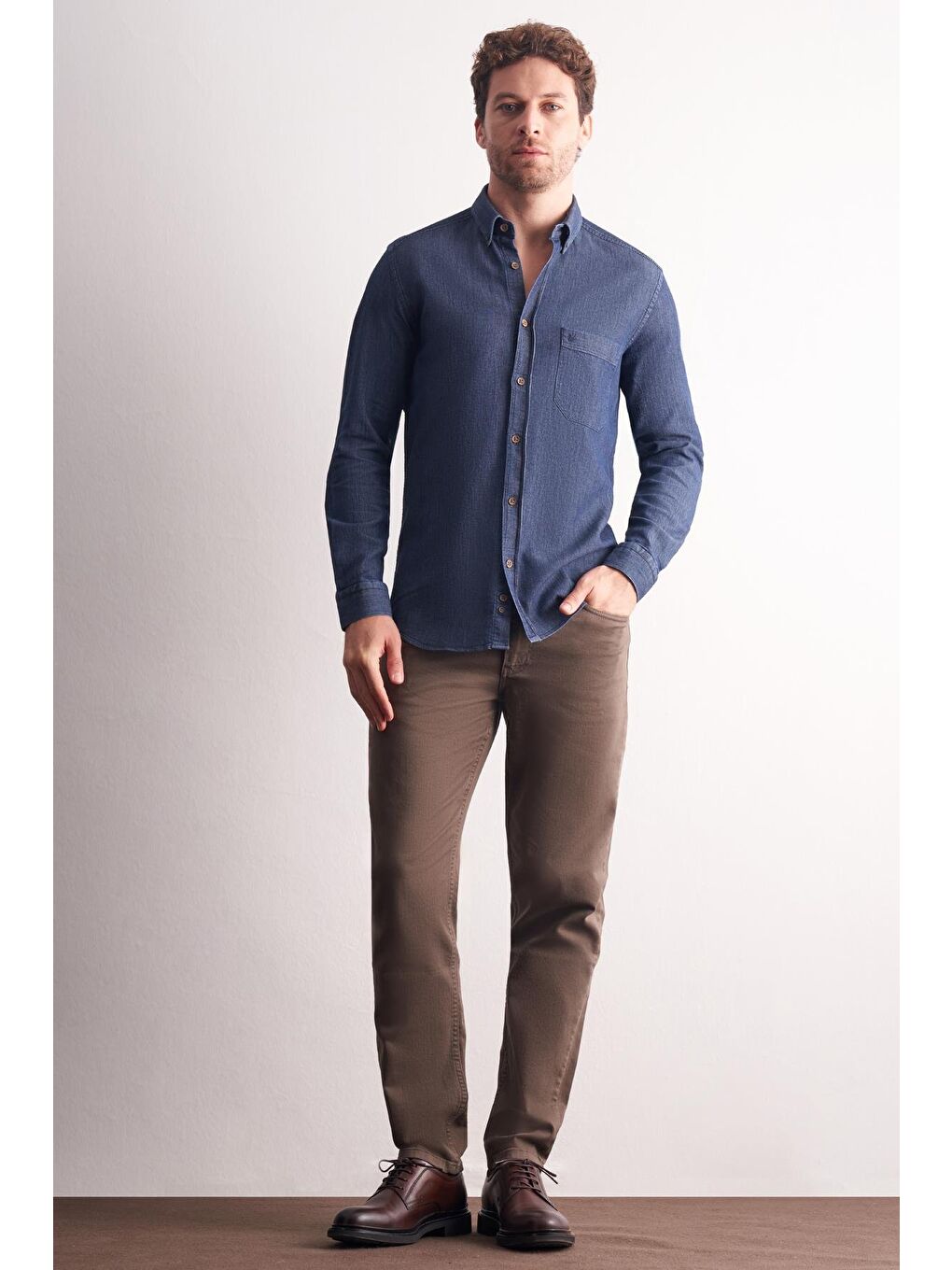 Lacivert - Beyaz Uzun Kol Düğmeli Yaka %100 Pamuk Slim Fit Gömlek 1004255199-1