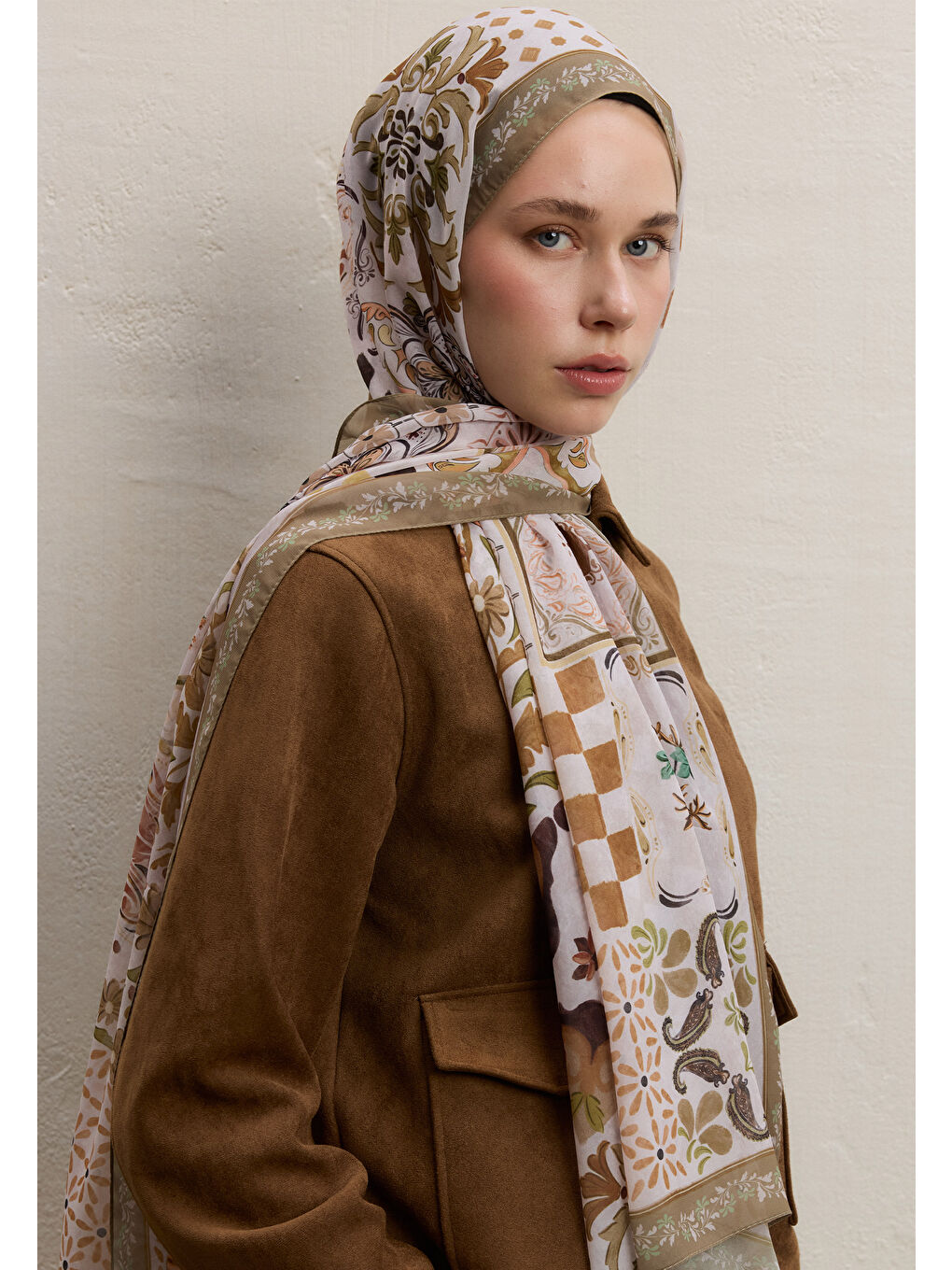 Kahverengi Bella Desen İpek Krep Şal Toprak