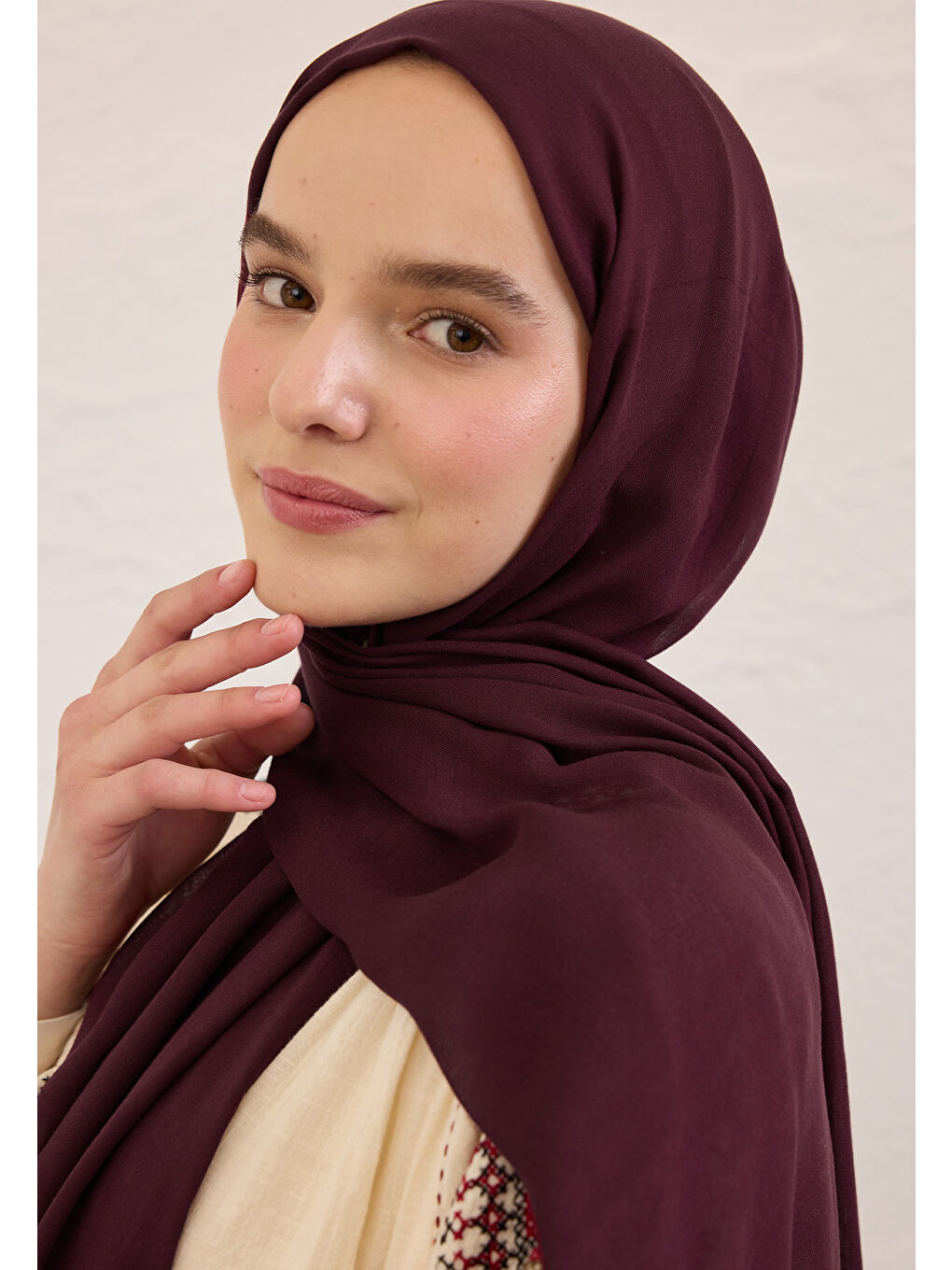 Kırmızı Soft Viskon Şal Erik Çürüğü-1